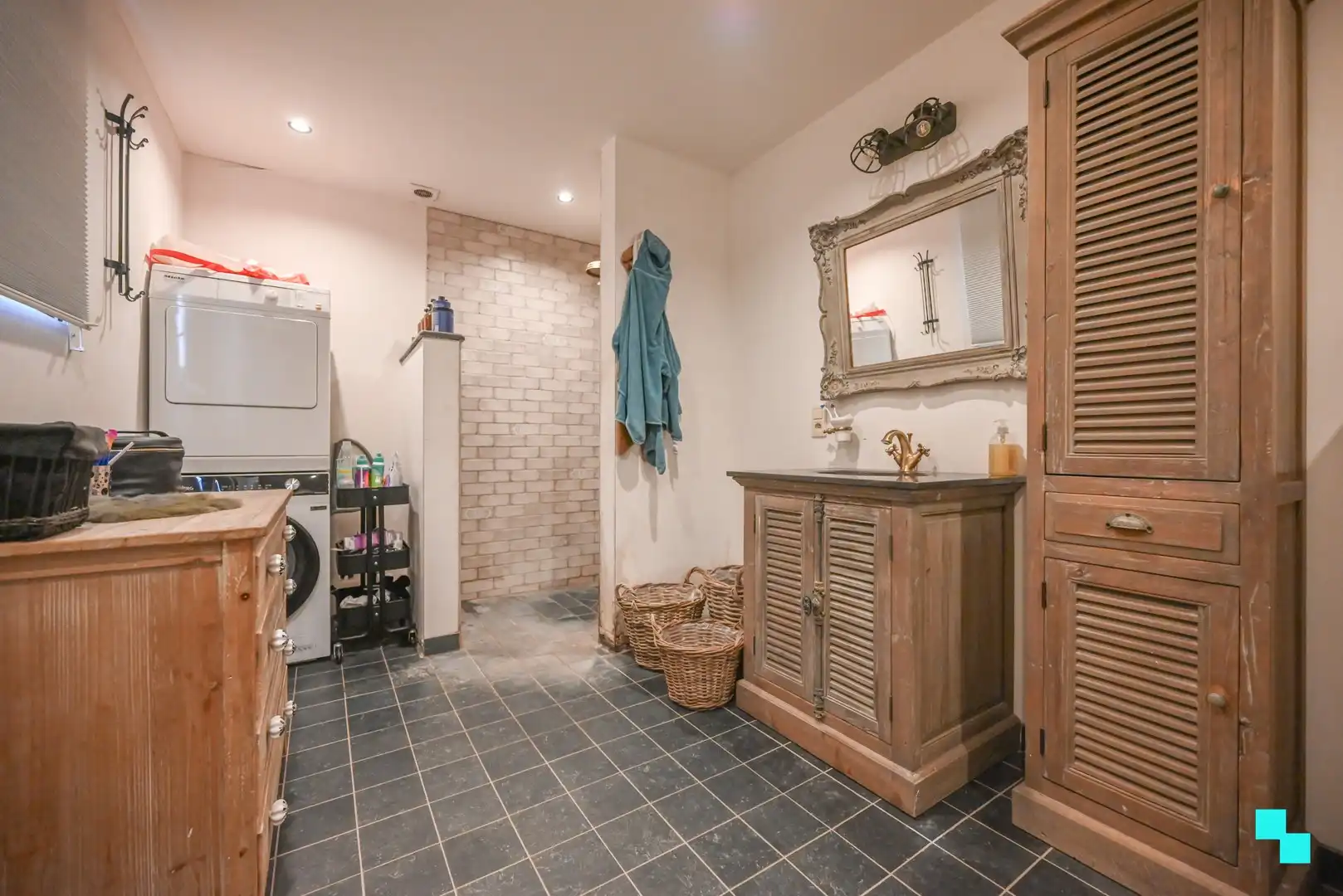 Verder te moderniseren eengezinswoning te Lendelede foto 10