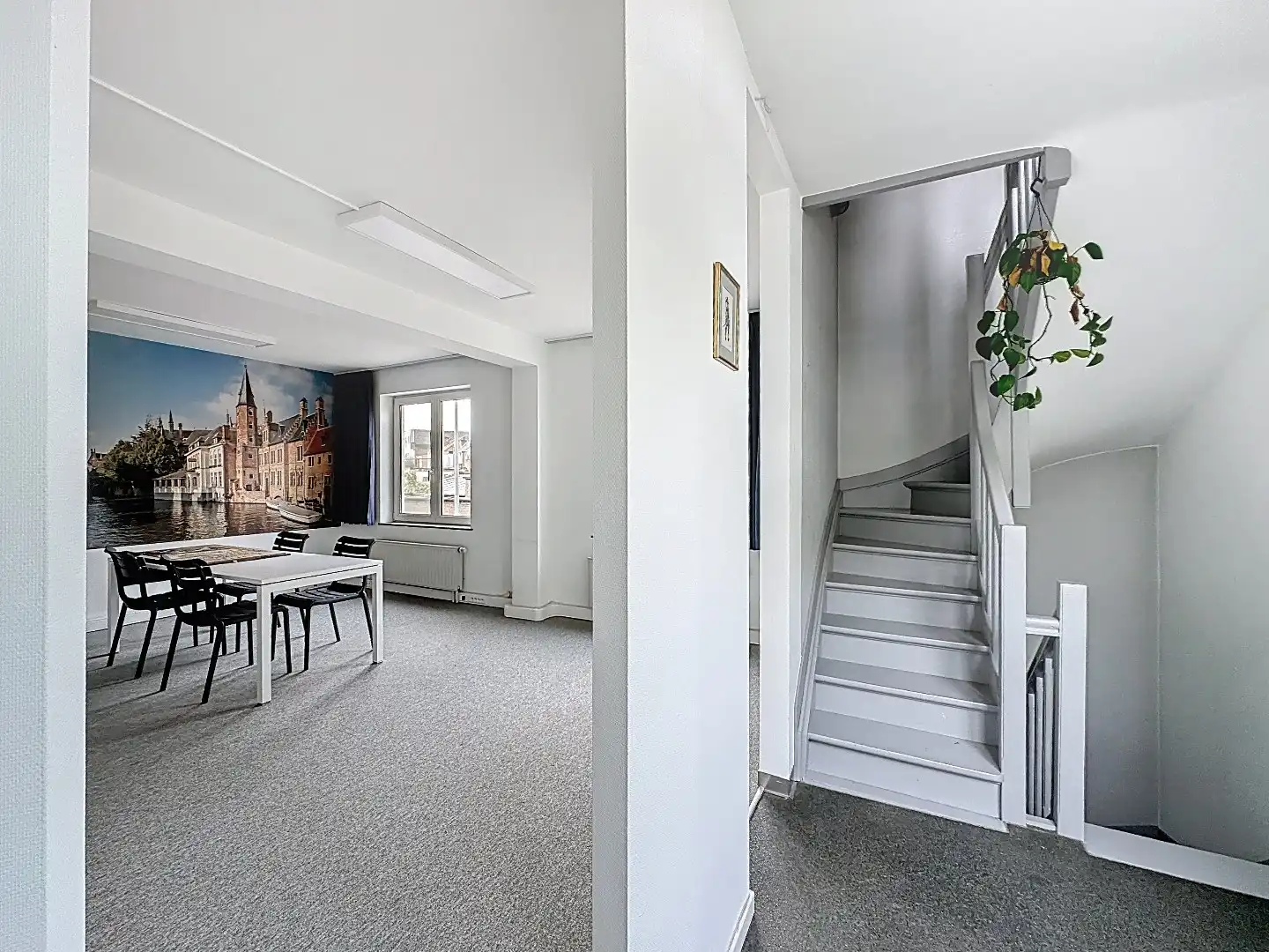 Karaktervol hoekpand met garage op toplocatie in Kessel-Lo! foto 6