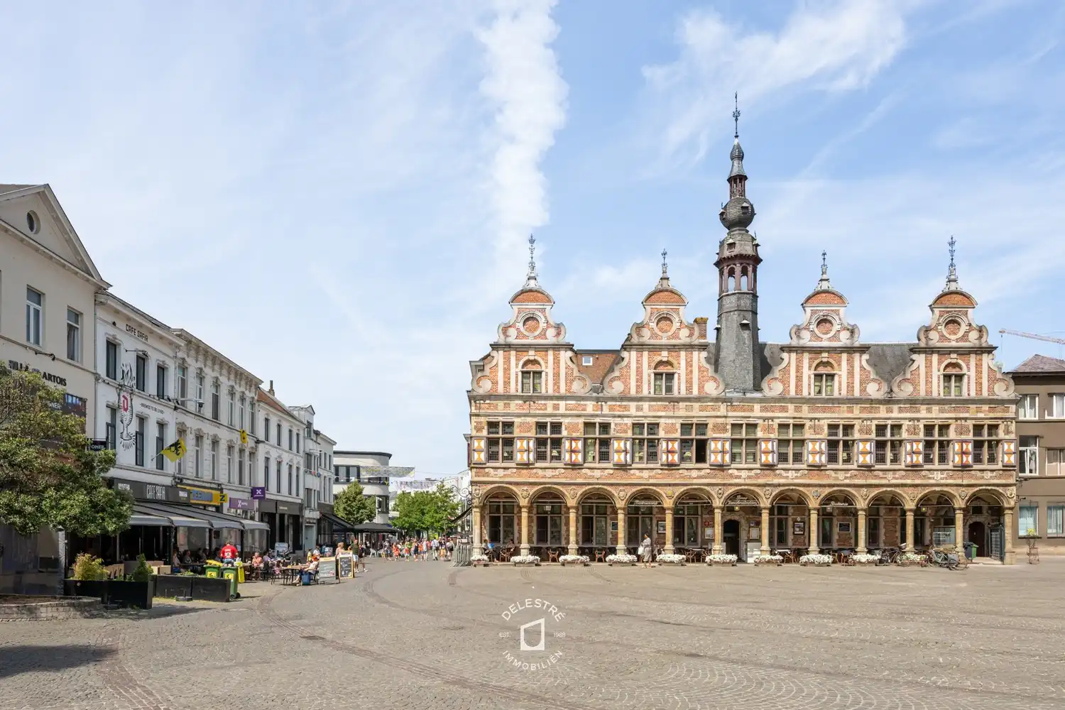 Stijlvolle quasi-nieuwbouw met panoramisch zicht op de Grote Markt – verkoop onder registratierechten foto 5
