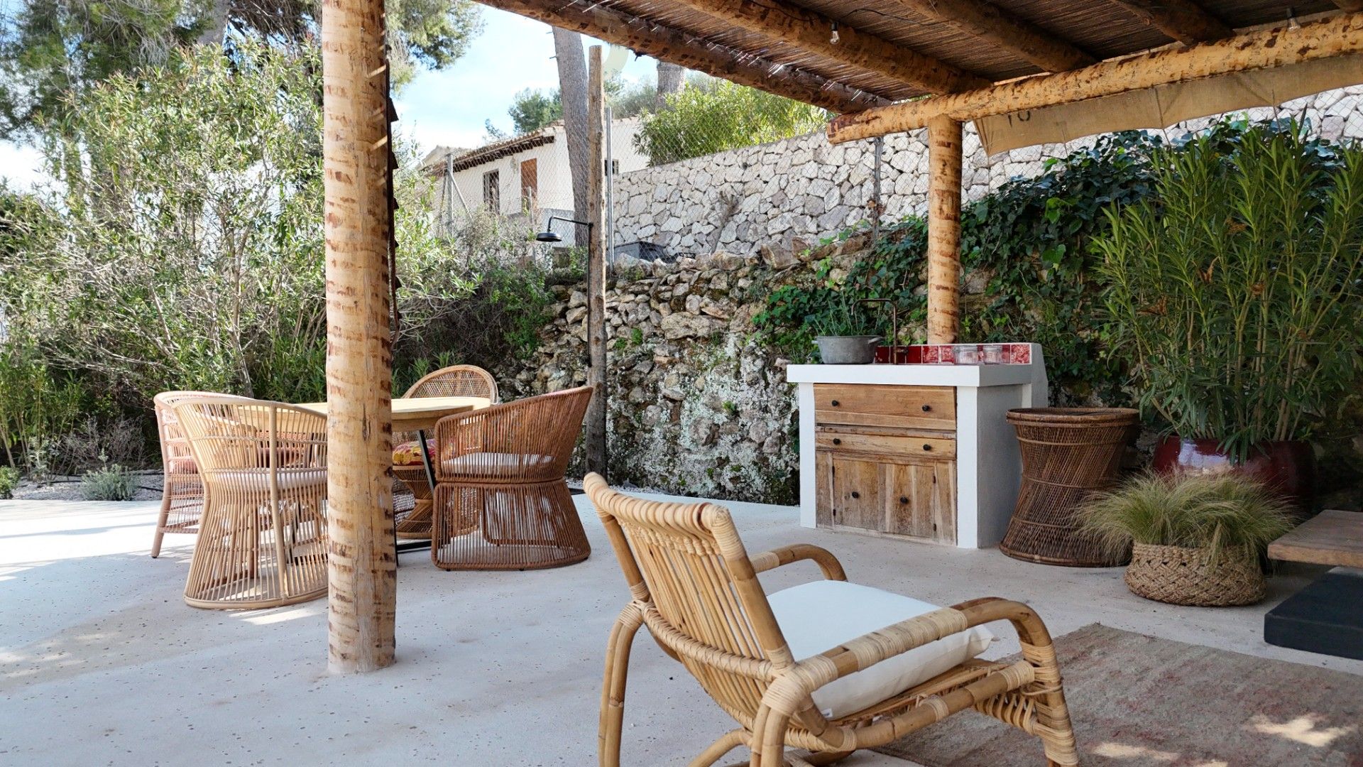 Stijlvolle Gerenoveerde Villa in Moderne Mediterrane Stijl foto 3