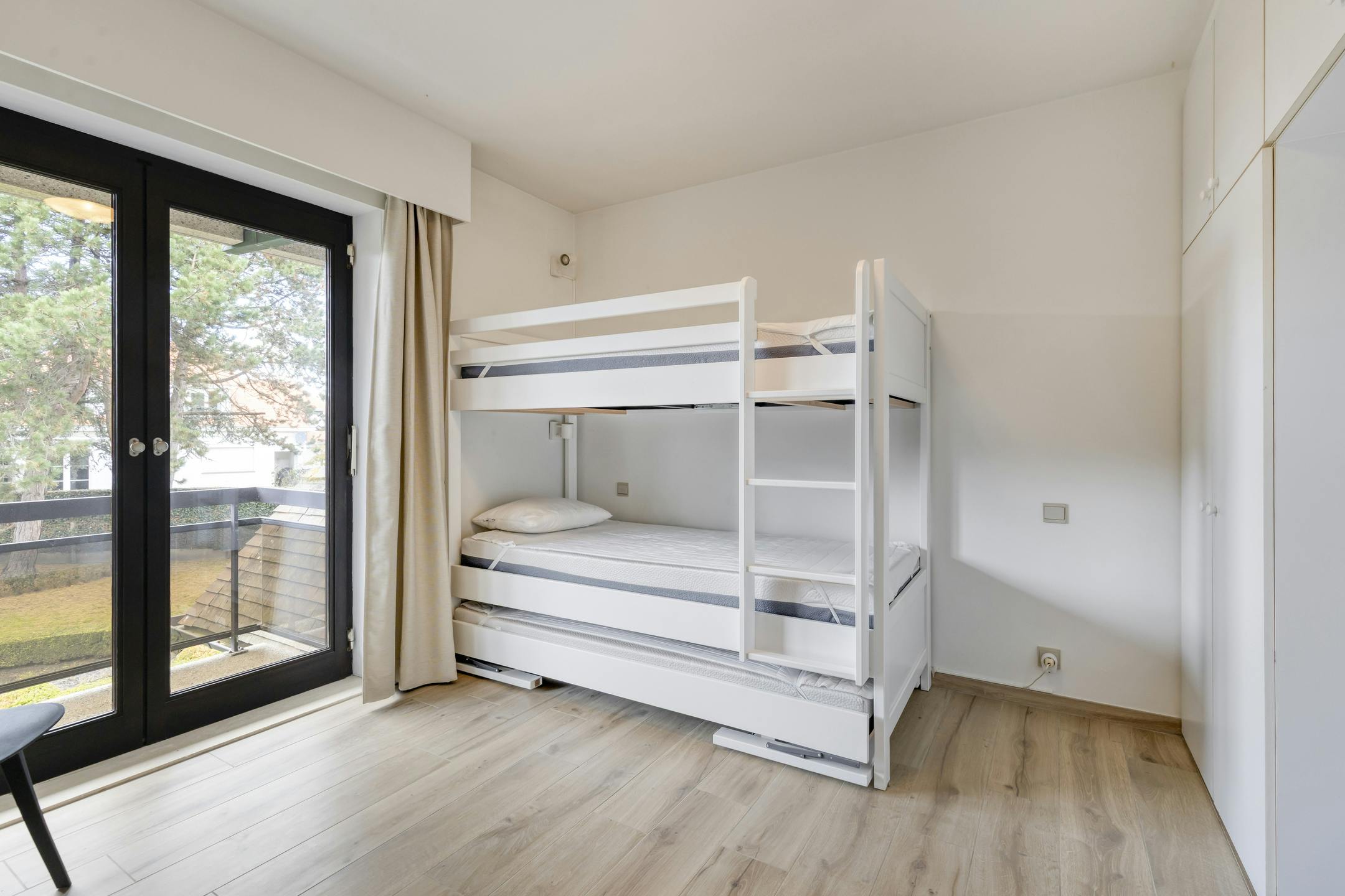 Appartement te koop met zicht op het Zegemeer te Knokke foto 17