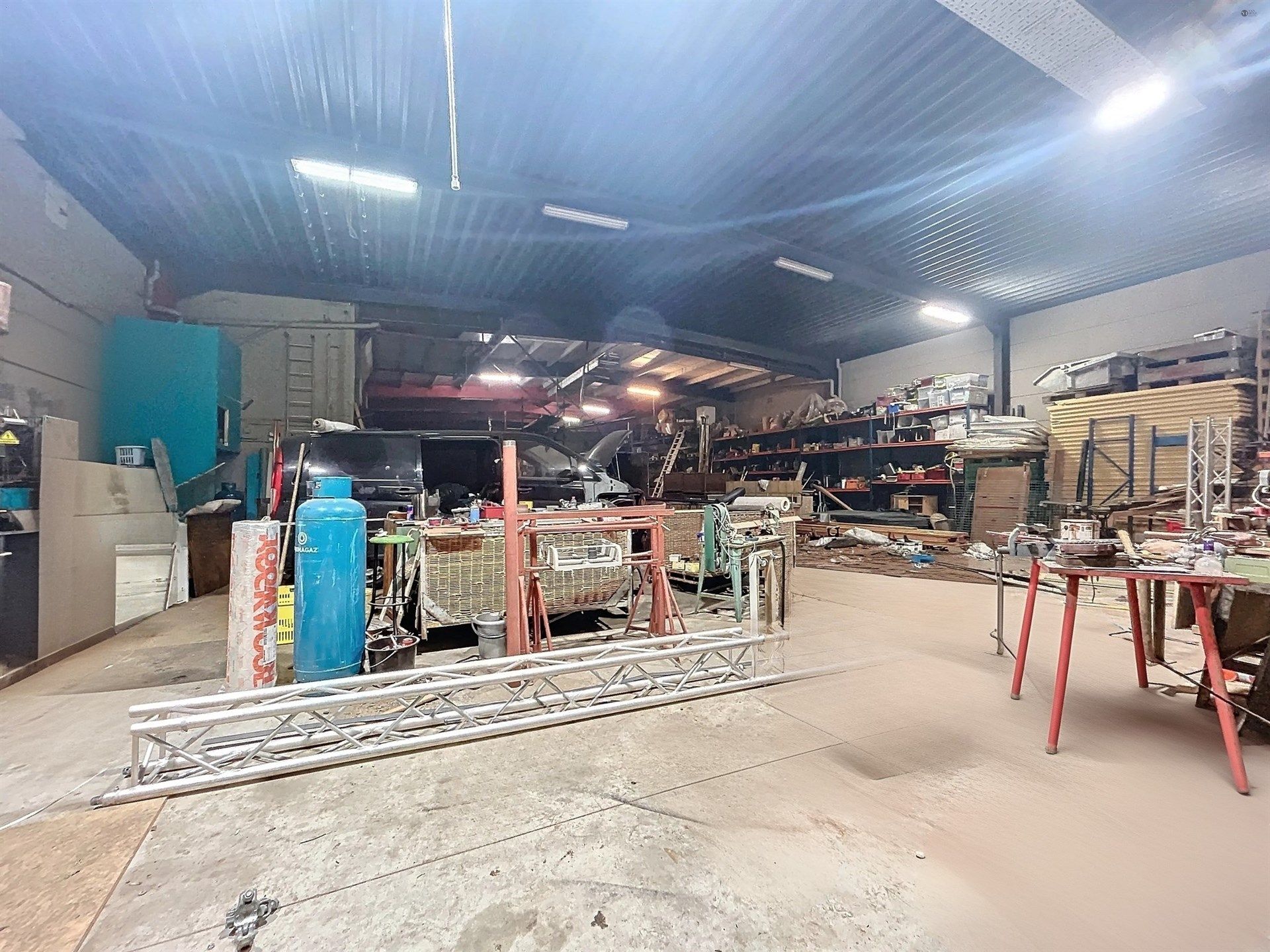 bouwgrond + magzijn ( +- 781m²) op perceel van 1478m² foto 4