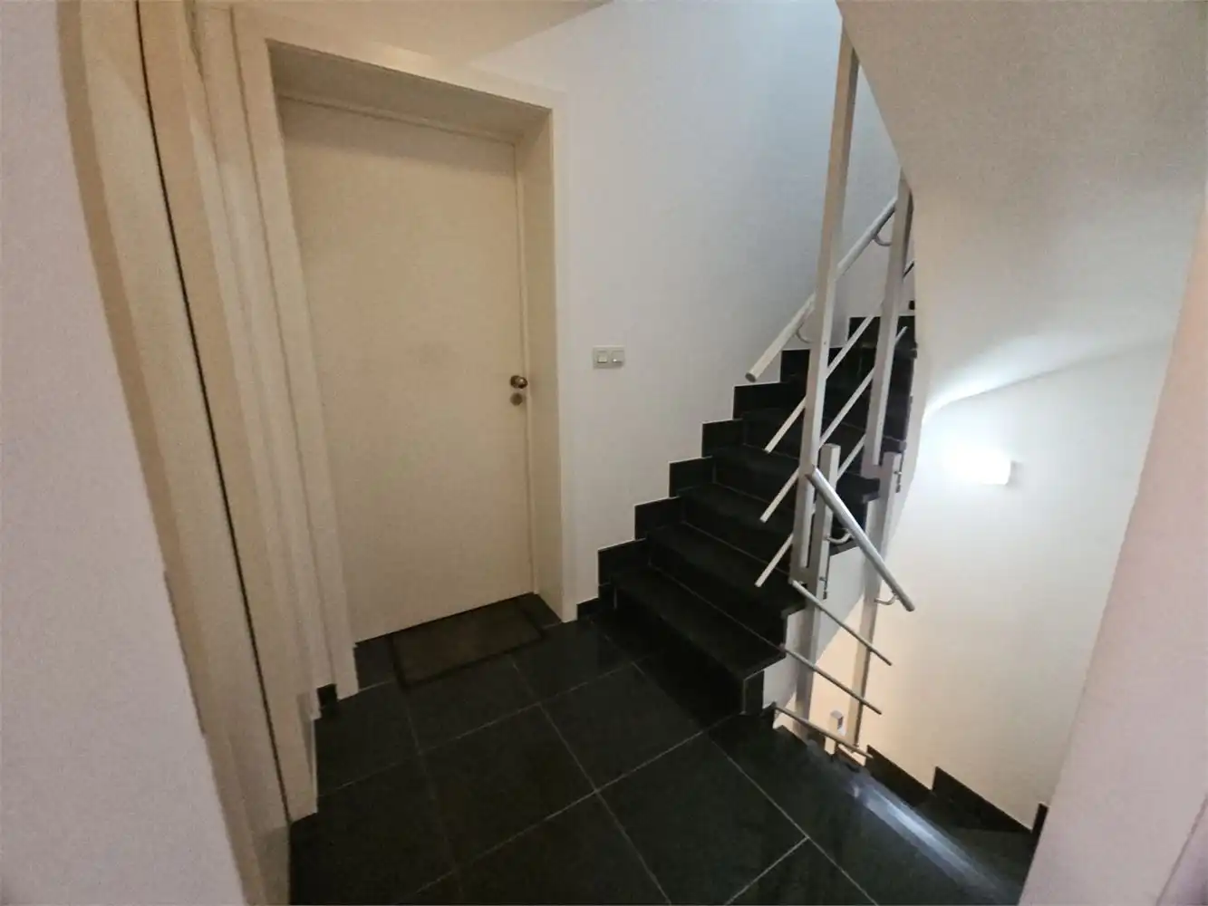 Appartement met terras en garage in het centrum van Moerbeke foto 17