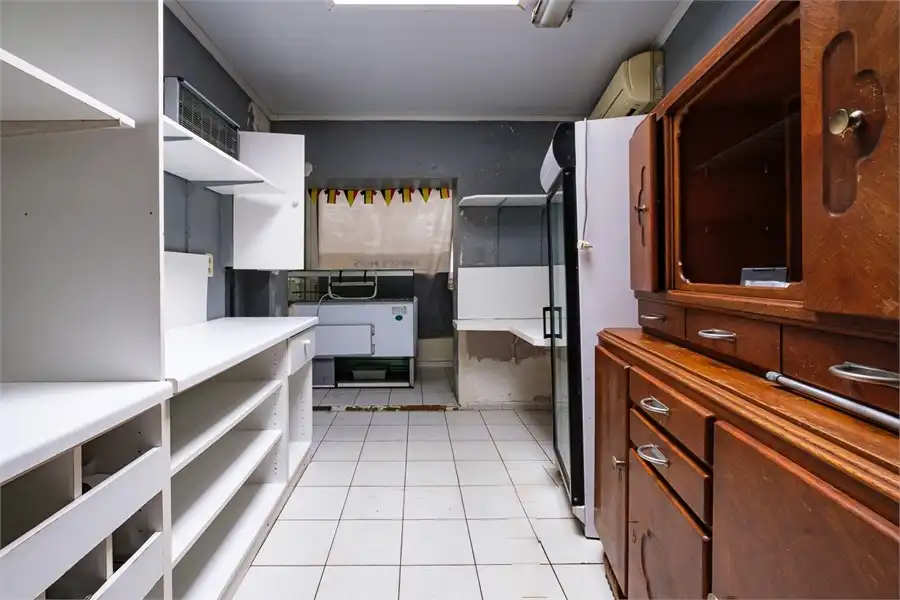 HANDELSHUIS MET VEEL POTENTIEEL IN HET CENTRUM VAN GINGELOM foto 13