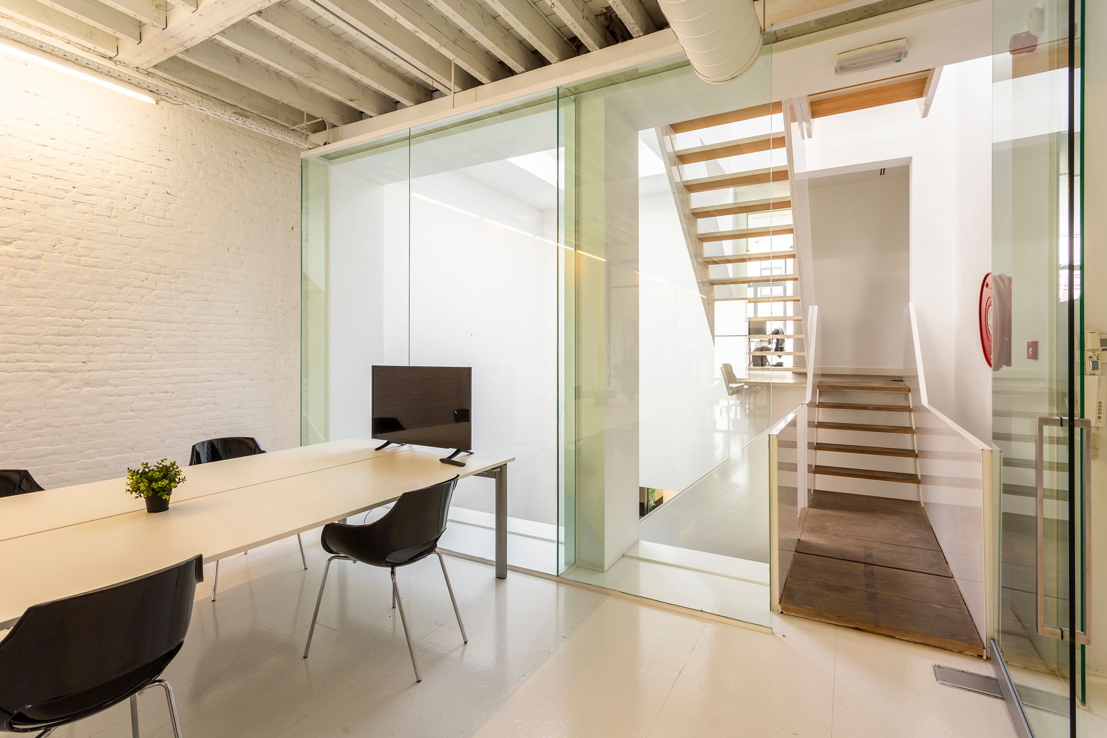 polyvalente opbrengsteigendom ca 483 m² op toplocatie Zuid foto 13
