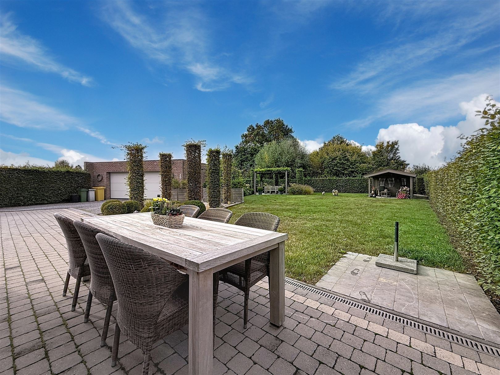 Instapklare woning, 2 slpks + inrichtb. zolder, tuin, 10a 85ca foto 8