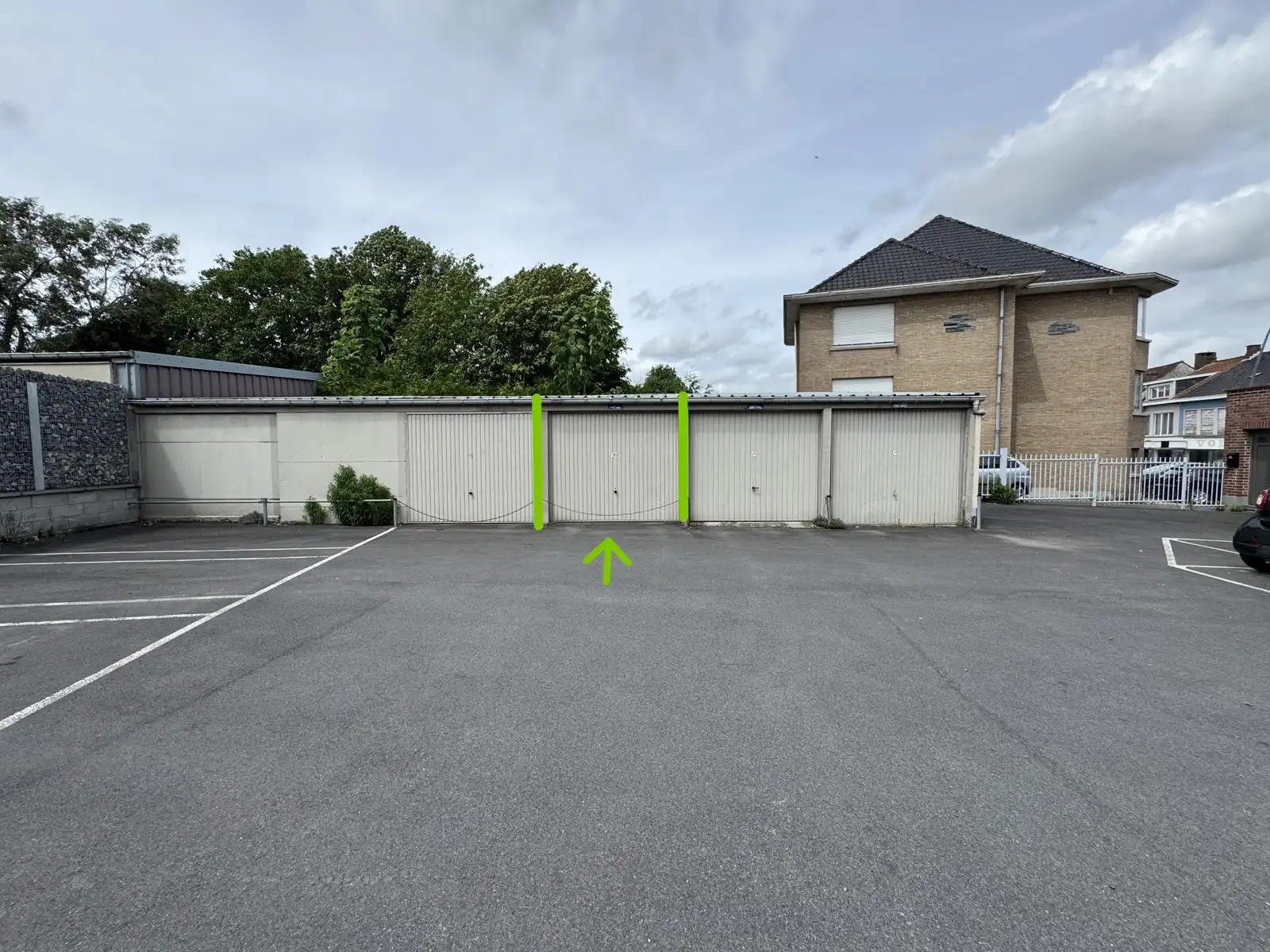 Garagebox met manuele poort foto 2