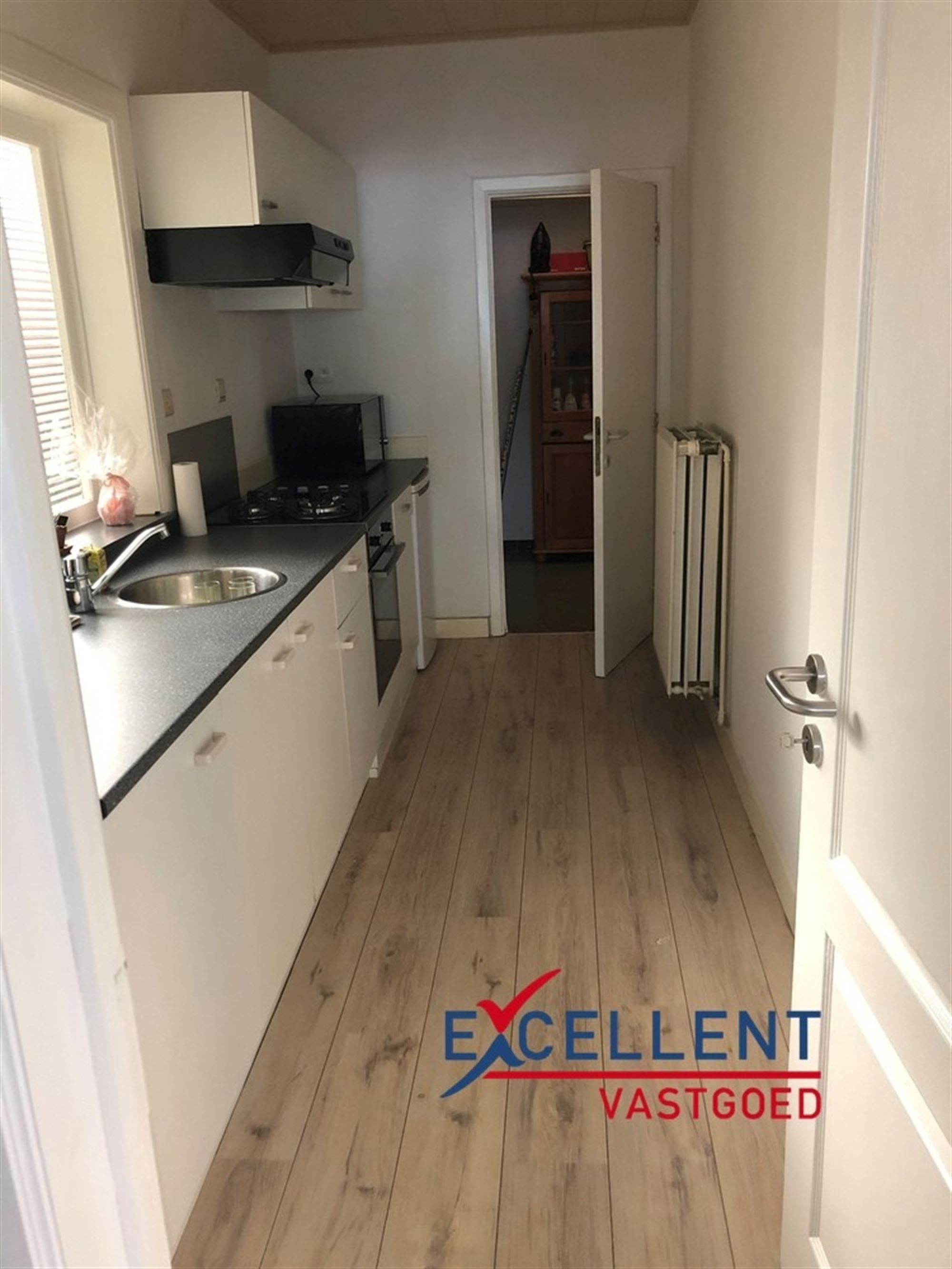 Centraal gelegen woning te Ronse te huur foto 3