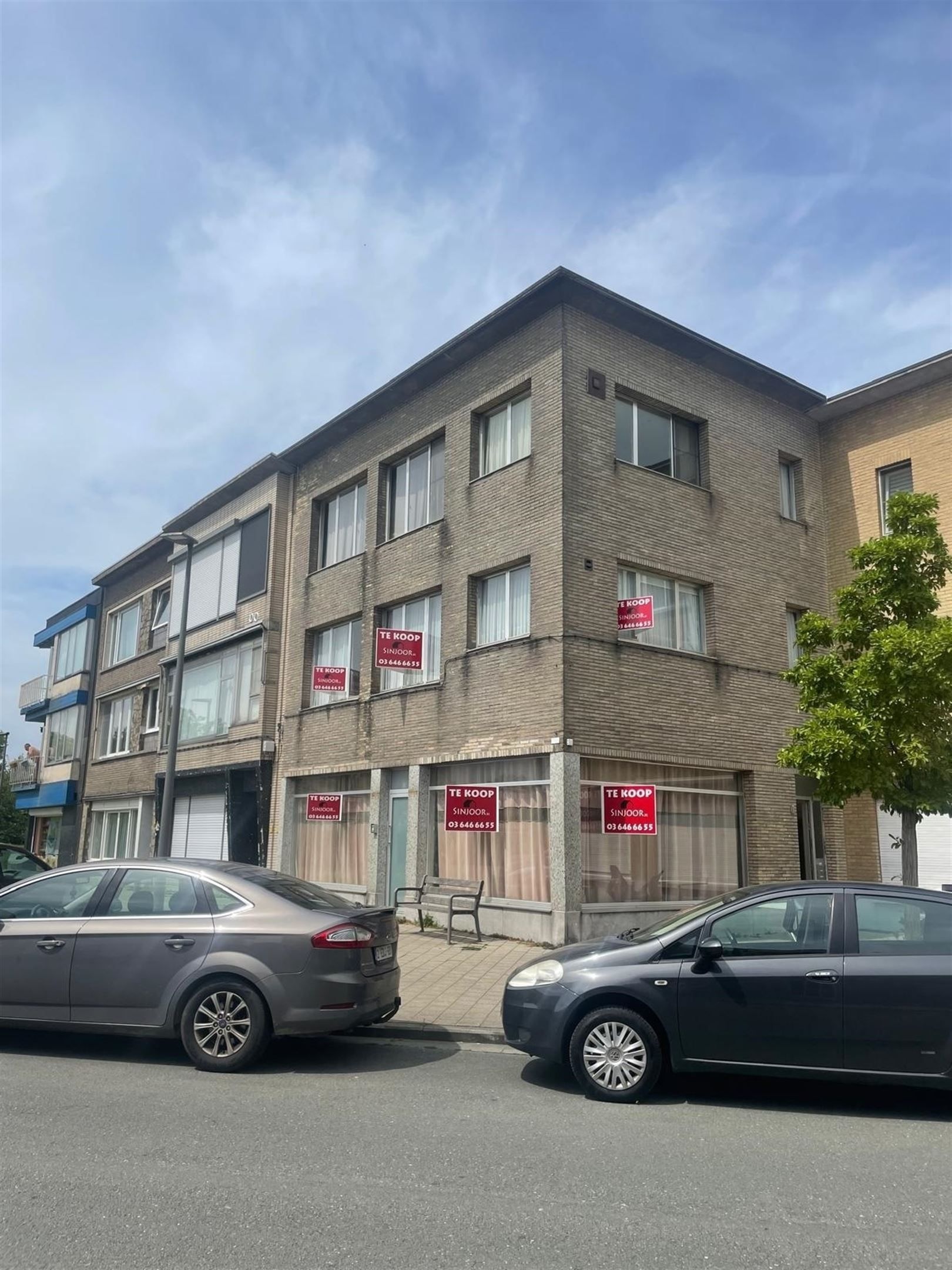 Ruim hoekappartement met drie slaapkamers op eerste verdiep in een rustige straat foto 23