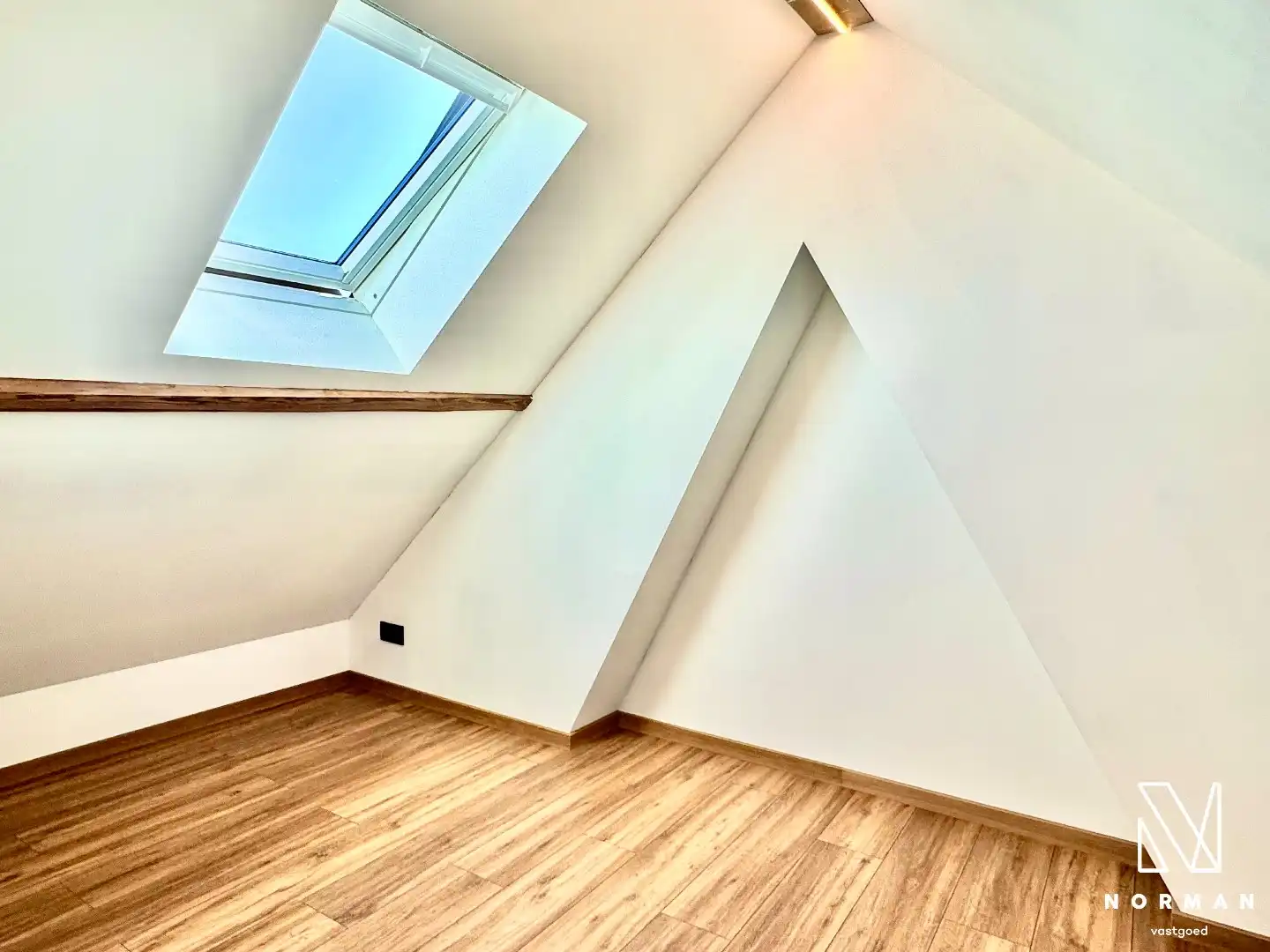 Instapklare, energiezuinige woning met 3 slaapkamers, tuin, garage en uitweg te koop in Kuurne! foto 20