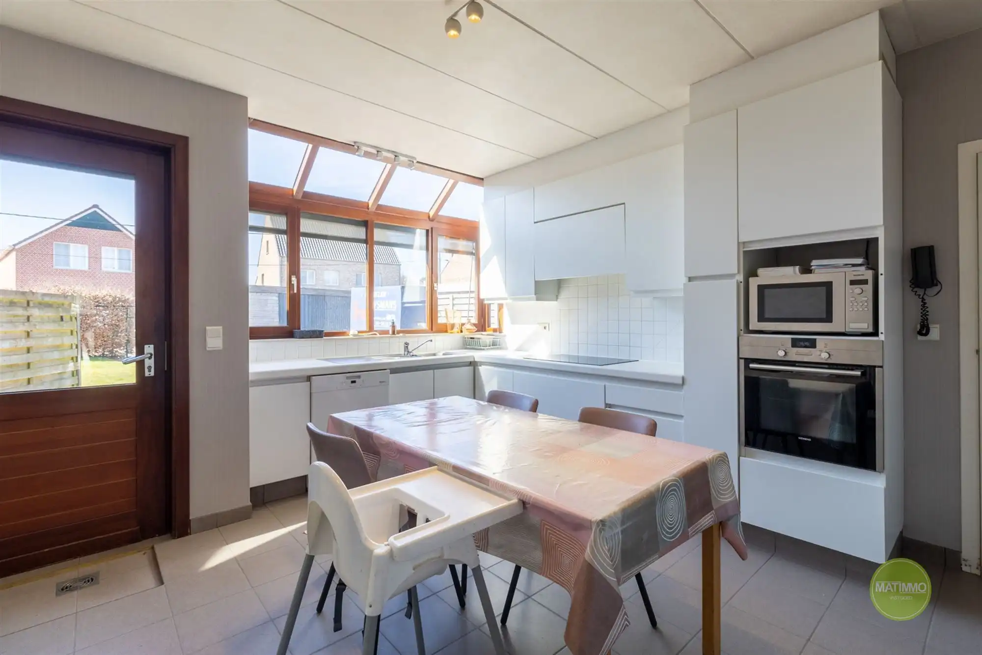 Uniek handelshuis met ruime woonst op toplocatie in Mol  foto 16