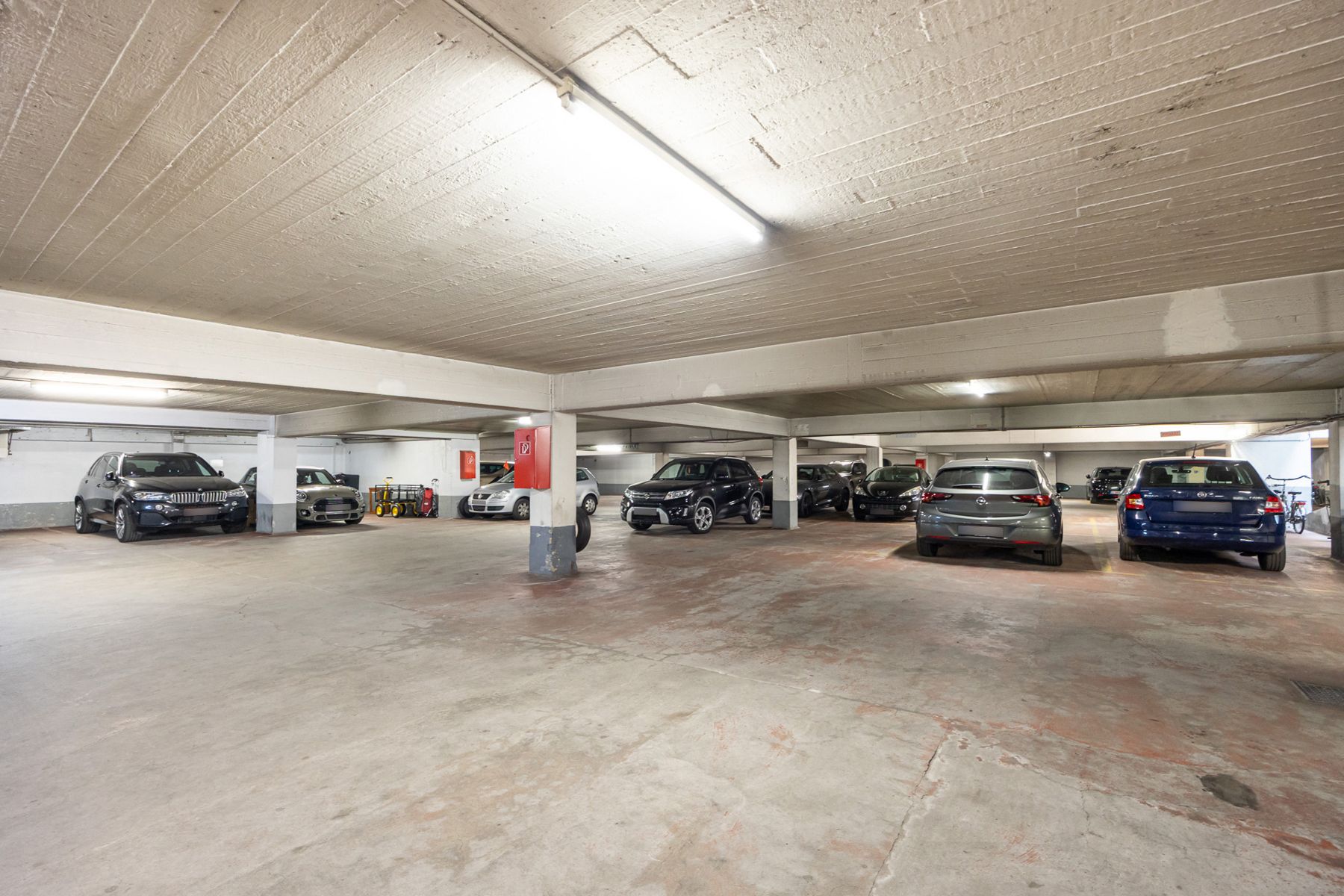 Riant 3 SLPK-app. (191m²) op de 3de verd. + autostaanplaats foto 18