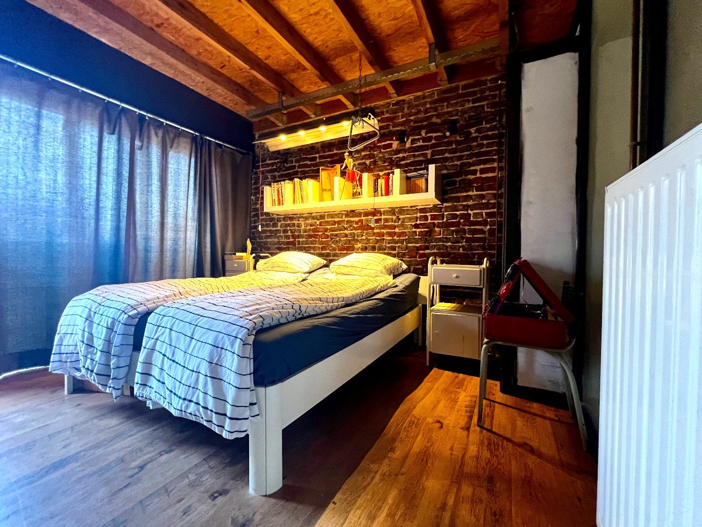 Kleurrijk, karaktervol en compleet uniek huis te koop pal in het centrum te Heule! foto 32