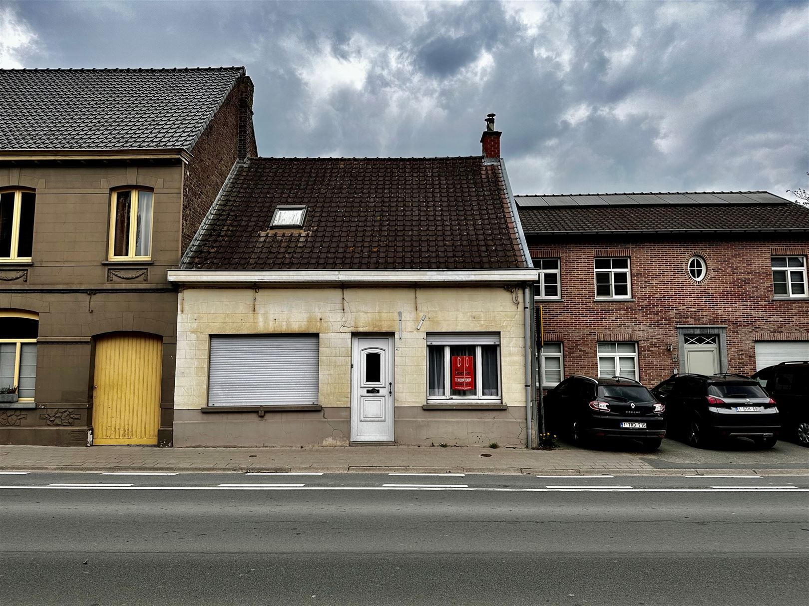 Hoofdfoto van de publicatie: Te renoveren/ te slopen woning te Ename
