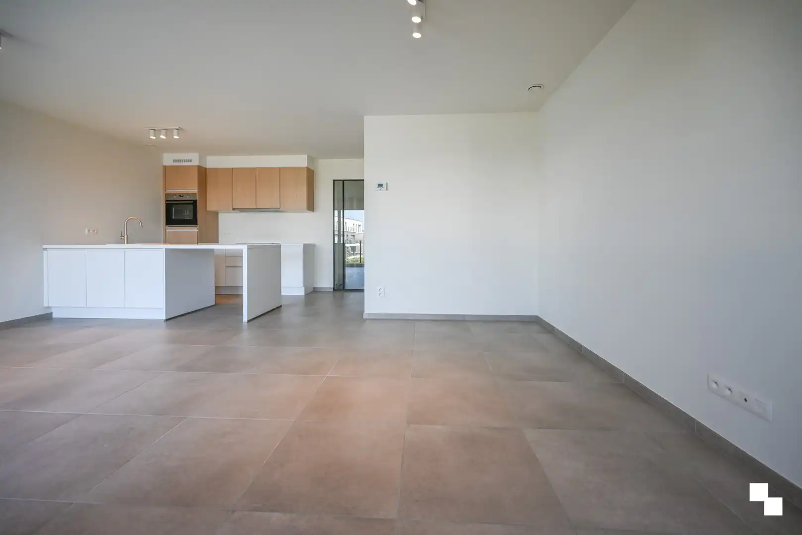 Nieuwbouwappartement met twee slaapkamers in hartje Emelgem foto 4