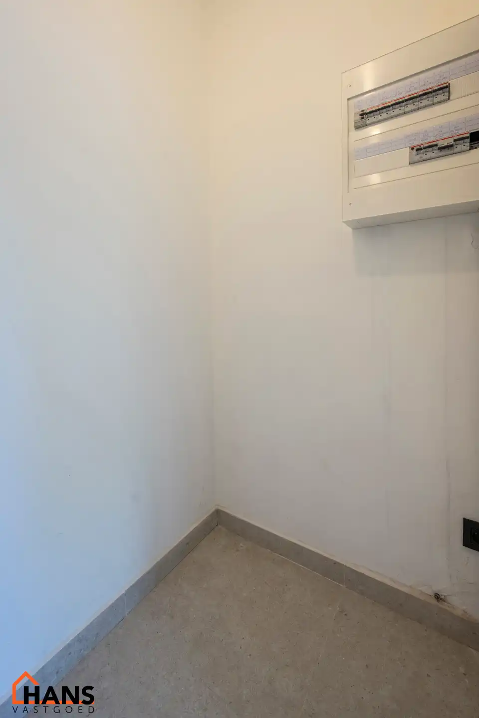 Gerenoveerd appartement op de 2de verdieping. foto 6