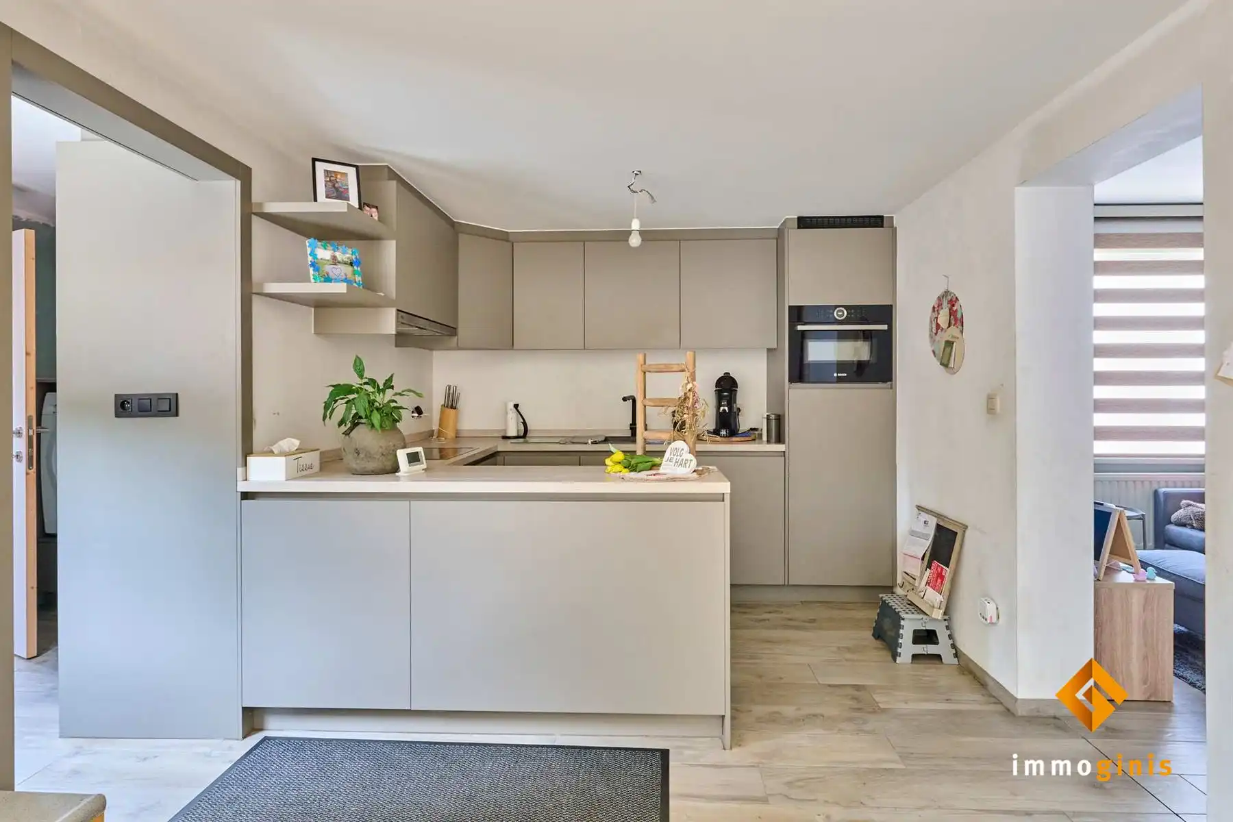 Instapklare woning met 2 slaapkamers op een perceel van 11a11ca, op een groene locatie.  foto 7