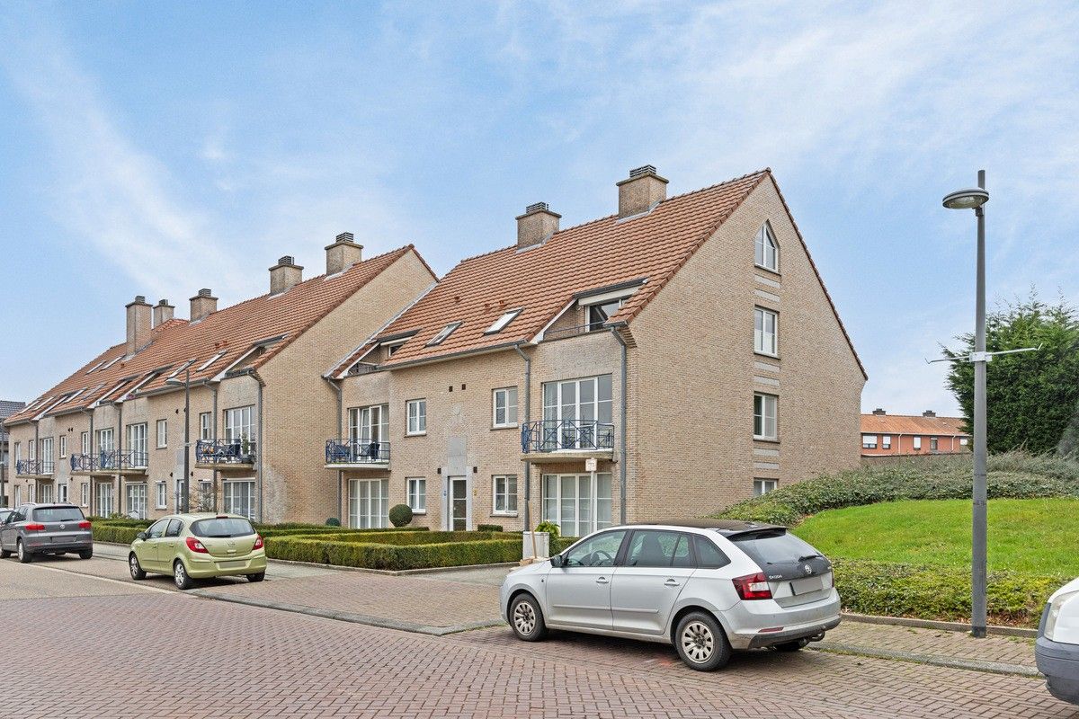 Gezellig duplex appartement met 3 slaapkamers in Residentie Zilverpand te Gellik, Lanaken foto {{pictureIndex}}