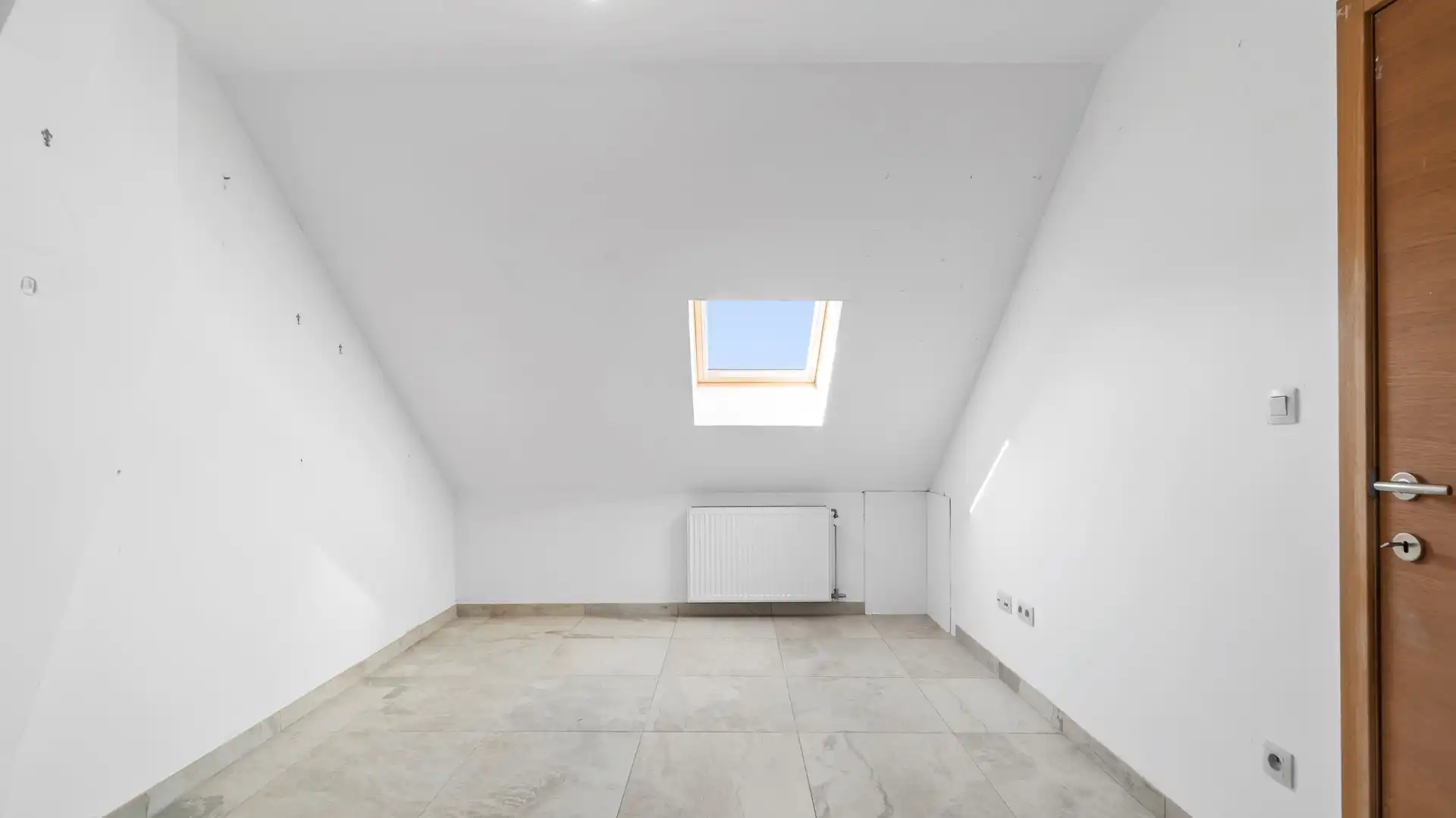 Wonen boven je zaak? Ontdek deze instapklare opportuniteit in het hart van Maasmechelen foto 37