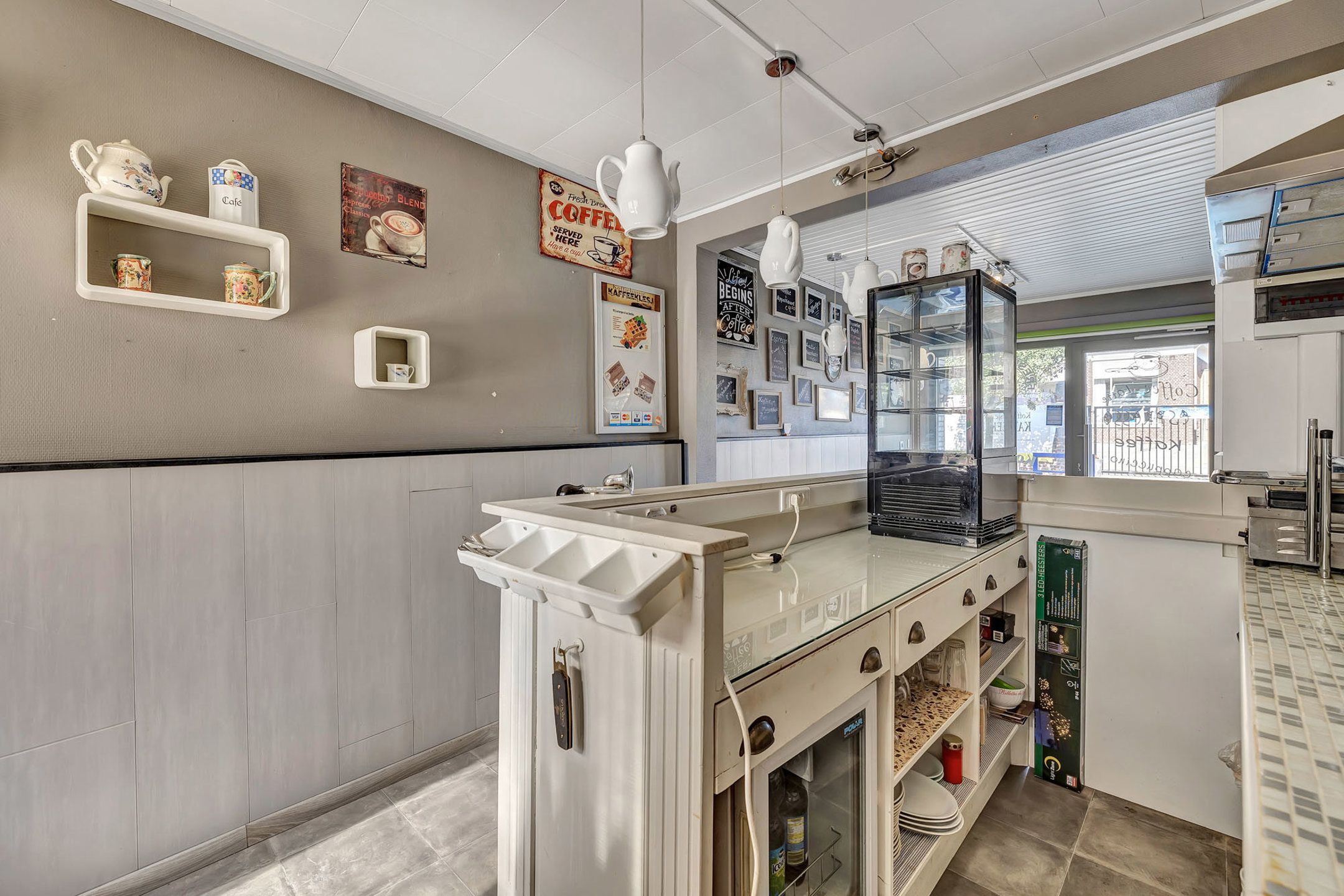 Charmante woning met 3 slpk met garage/(kleine)handelsruimte foto 15