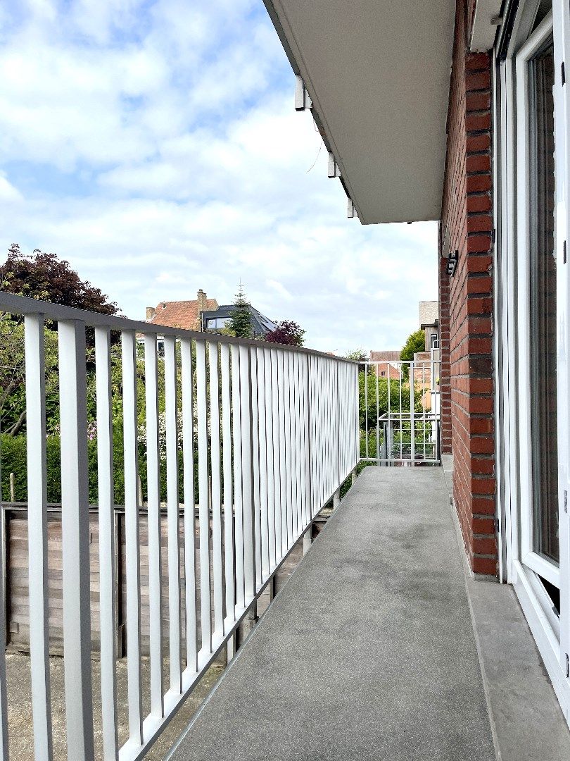 Lichtrijk 3-slpkr appartement met garage foto 21