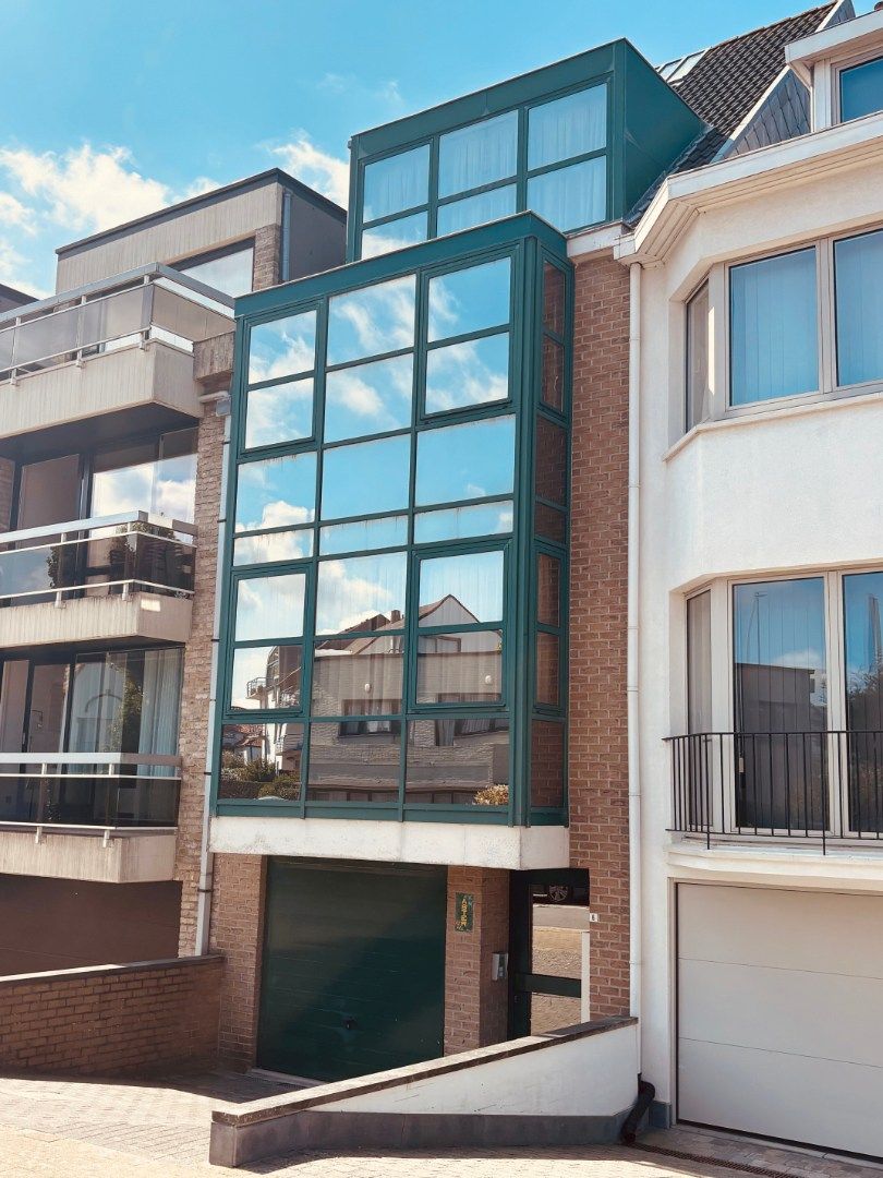KNUS VOLUMINEUS APPARTEMENT MET TWEE SLAAPKAMERS OP BOOGSCHEUT VAN DE ZEE foto {{pictureIndex}}