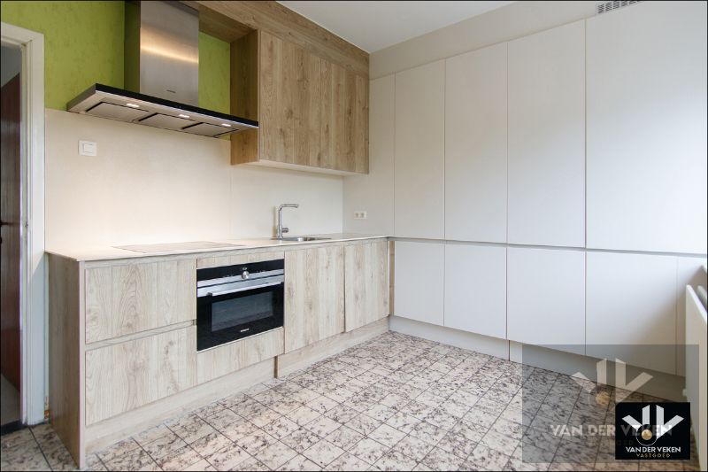 INSTAPKLAAR 2-SLPKAPP OP WANDELAFSTAND VAN HET CENTRUM foto 8