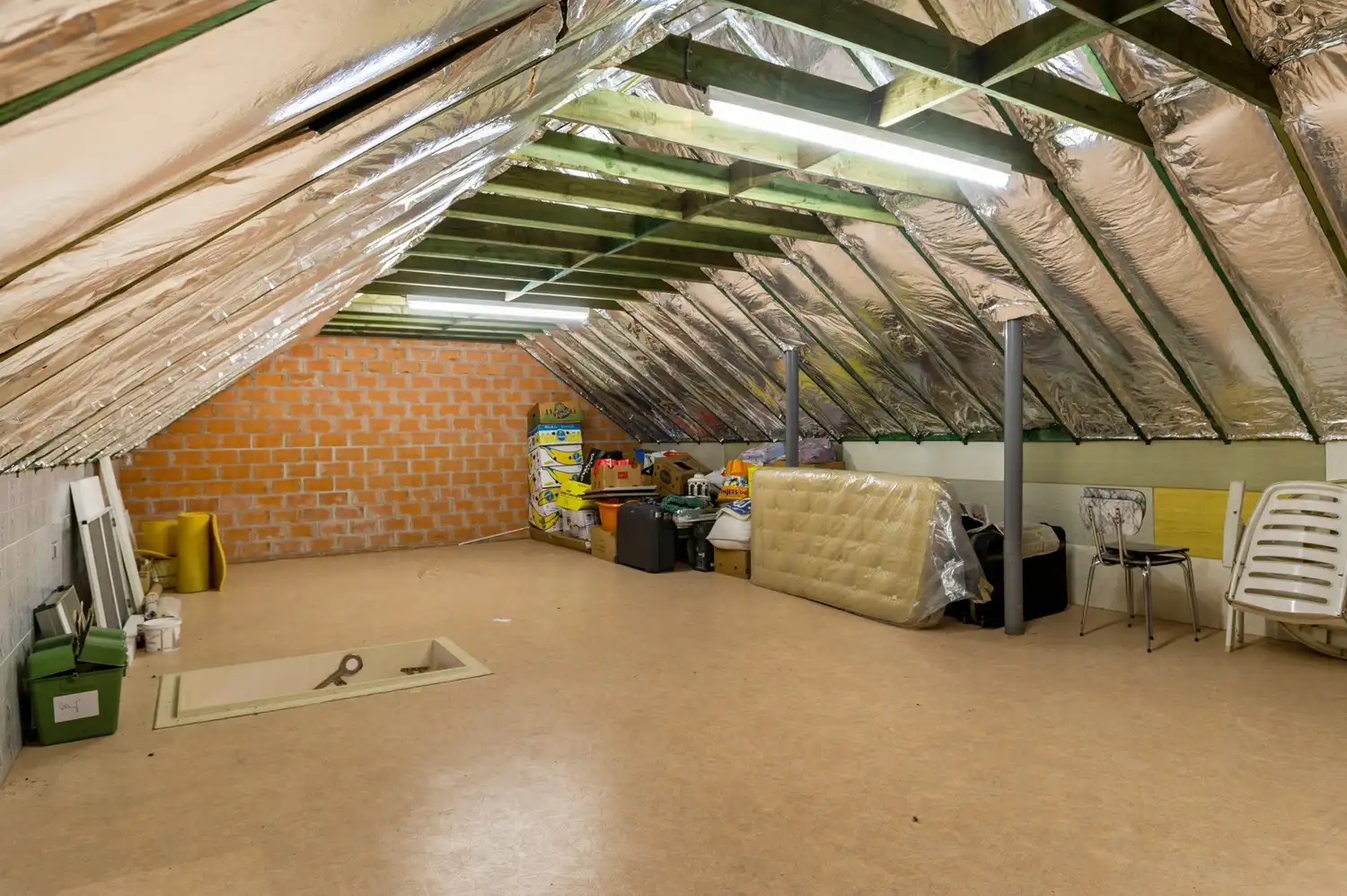 Opbrengsteigendom of co-housing met 2 ruime appartementen in het centrum van Broechem! foto 35