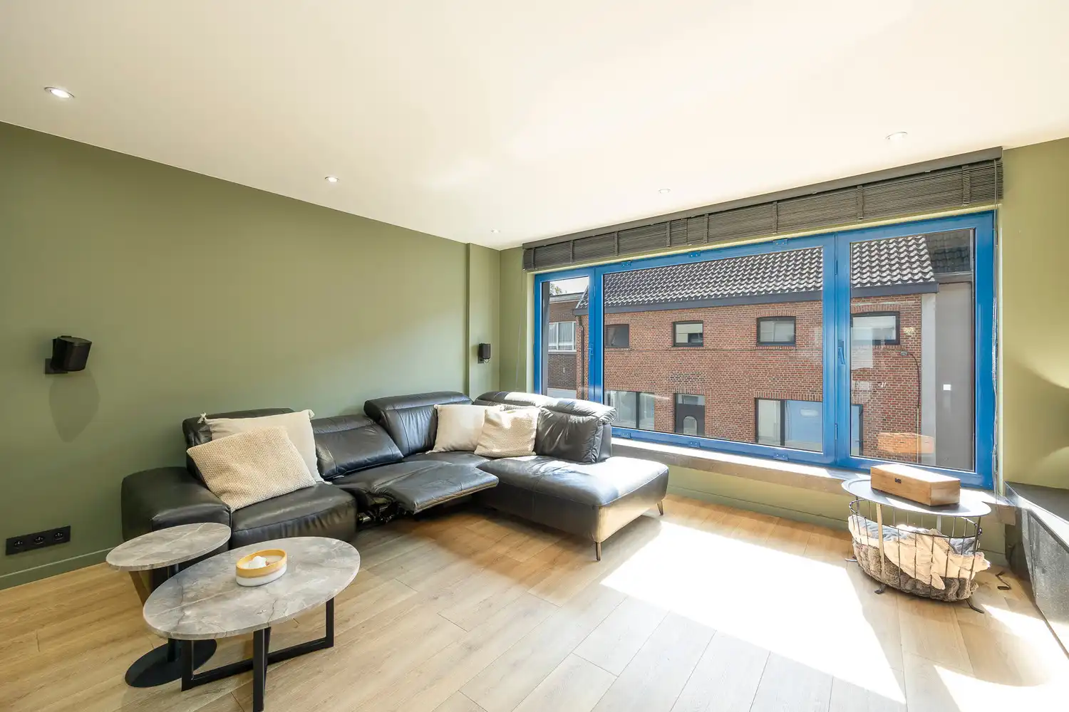 RUIME BEL-ÉTAGE MET DRIE SLAAPKAMERS IN CENTRUM BURCHT foto 3