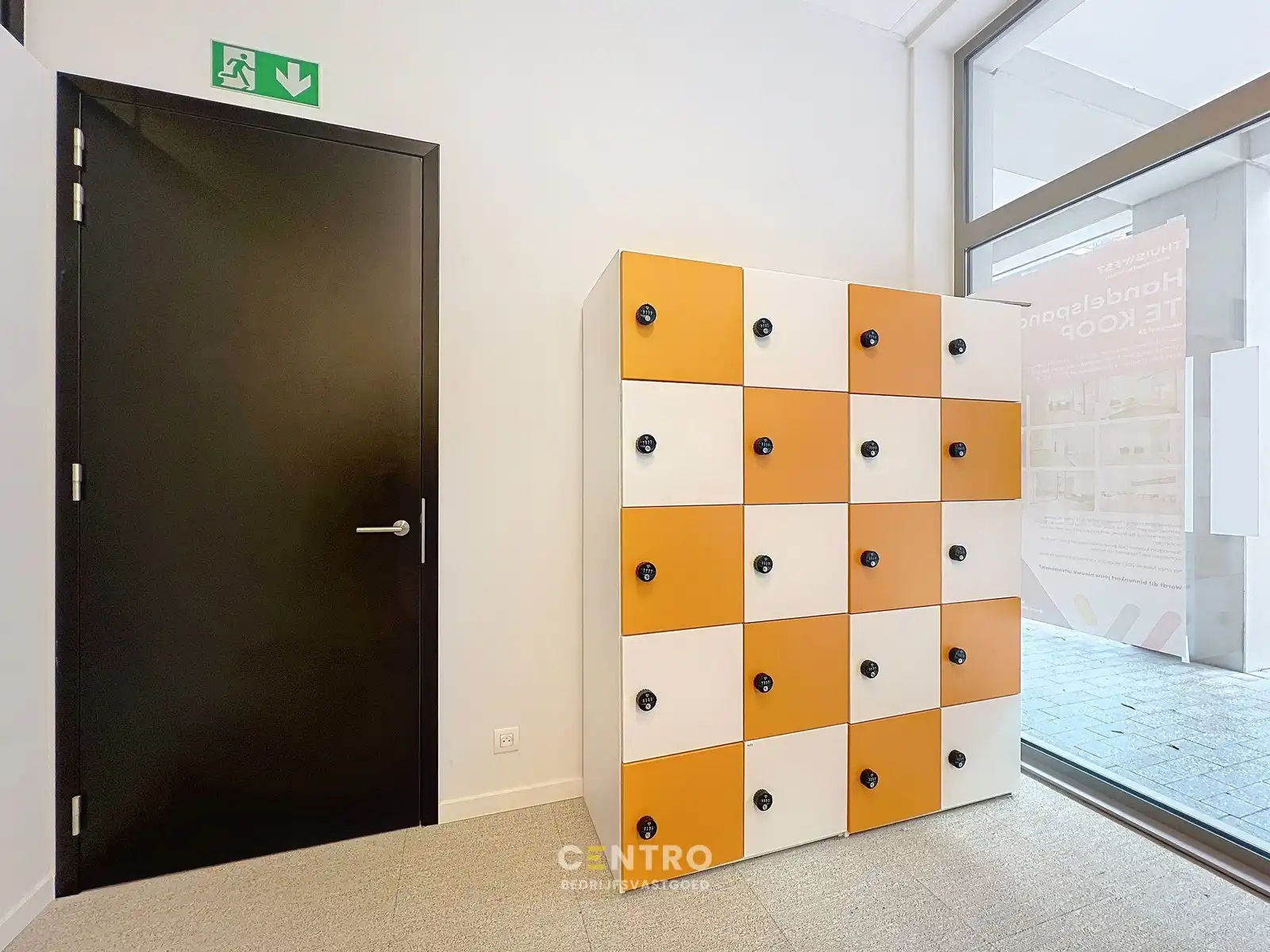 Modern kantoor (± 825 m²)  met 20 ondergrondse  parkeerplaatsen op een rustige, vlot bereikbare locatie te Roeselare (Noordhof), ideaal voor vrije beroepen en zelfstandigen. foto 31