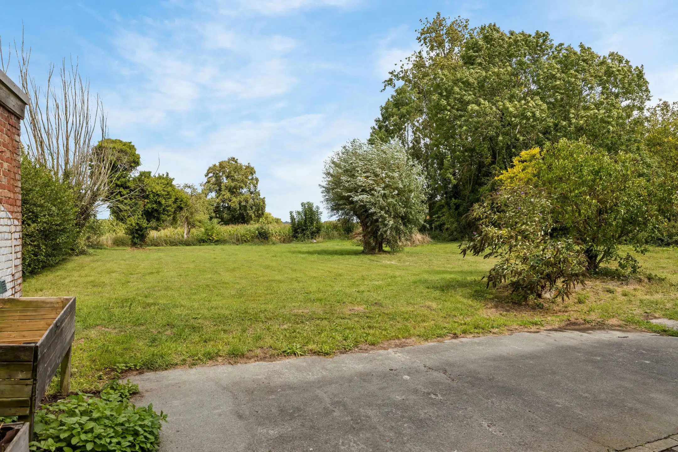 Gezellige woning met  grote tuin en open zicht  op 11a 70ca foto 7