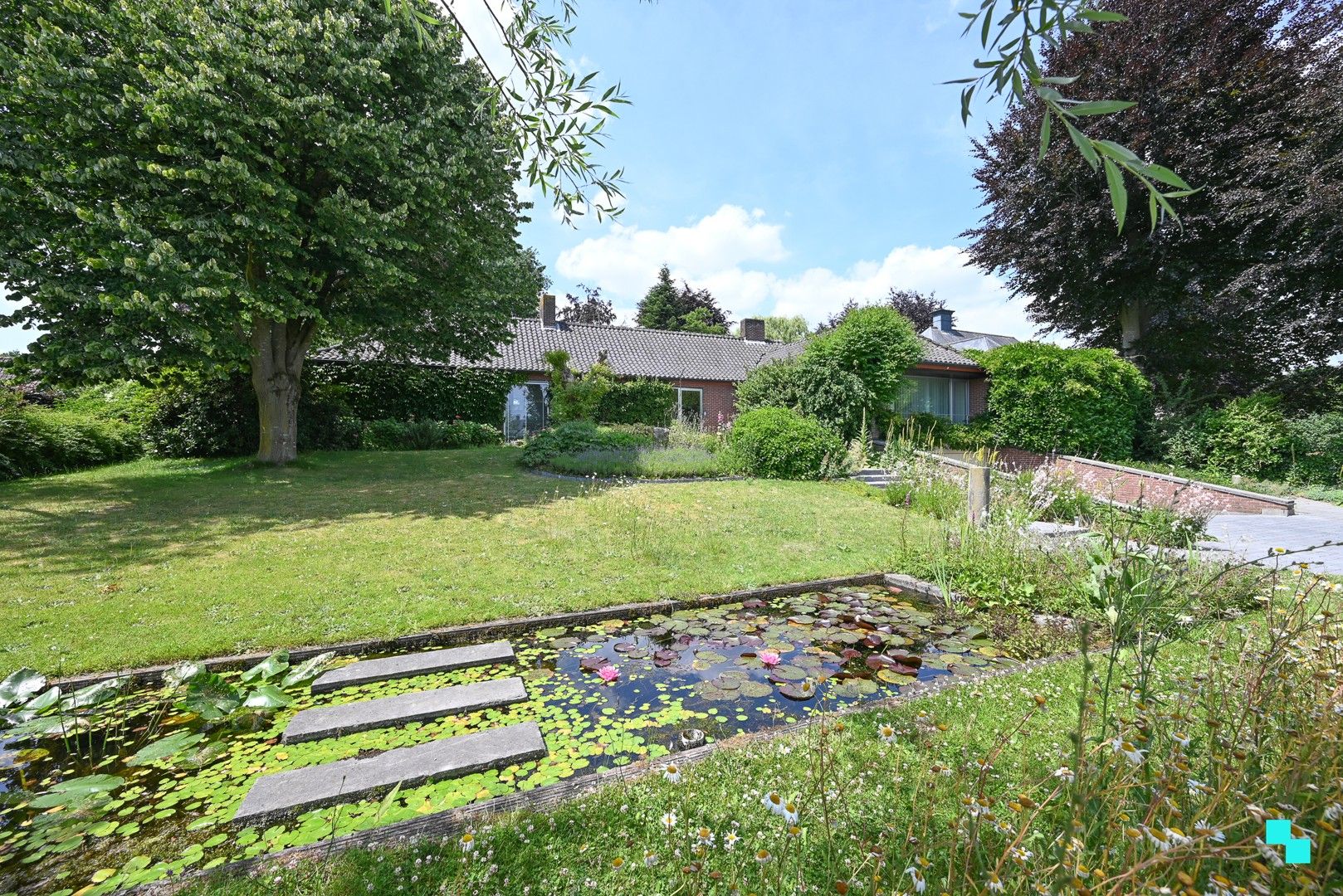 Riante villa op perceel van 2.155m² te Bosmolens, Izegem foto 2