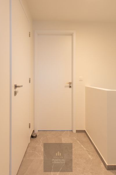 Instapklaar recent luxueus duplex-appartement met 2 terrassen in residentie Lectus IX. foto 32