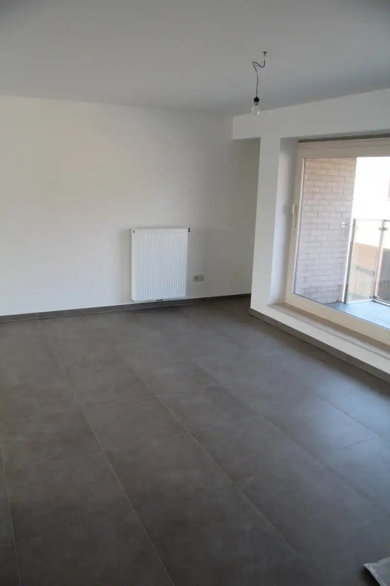 Ruim appartement met 2 slk, 2 terrassen, garage en autostaanplaats foto 7