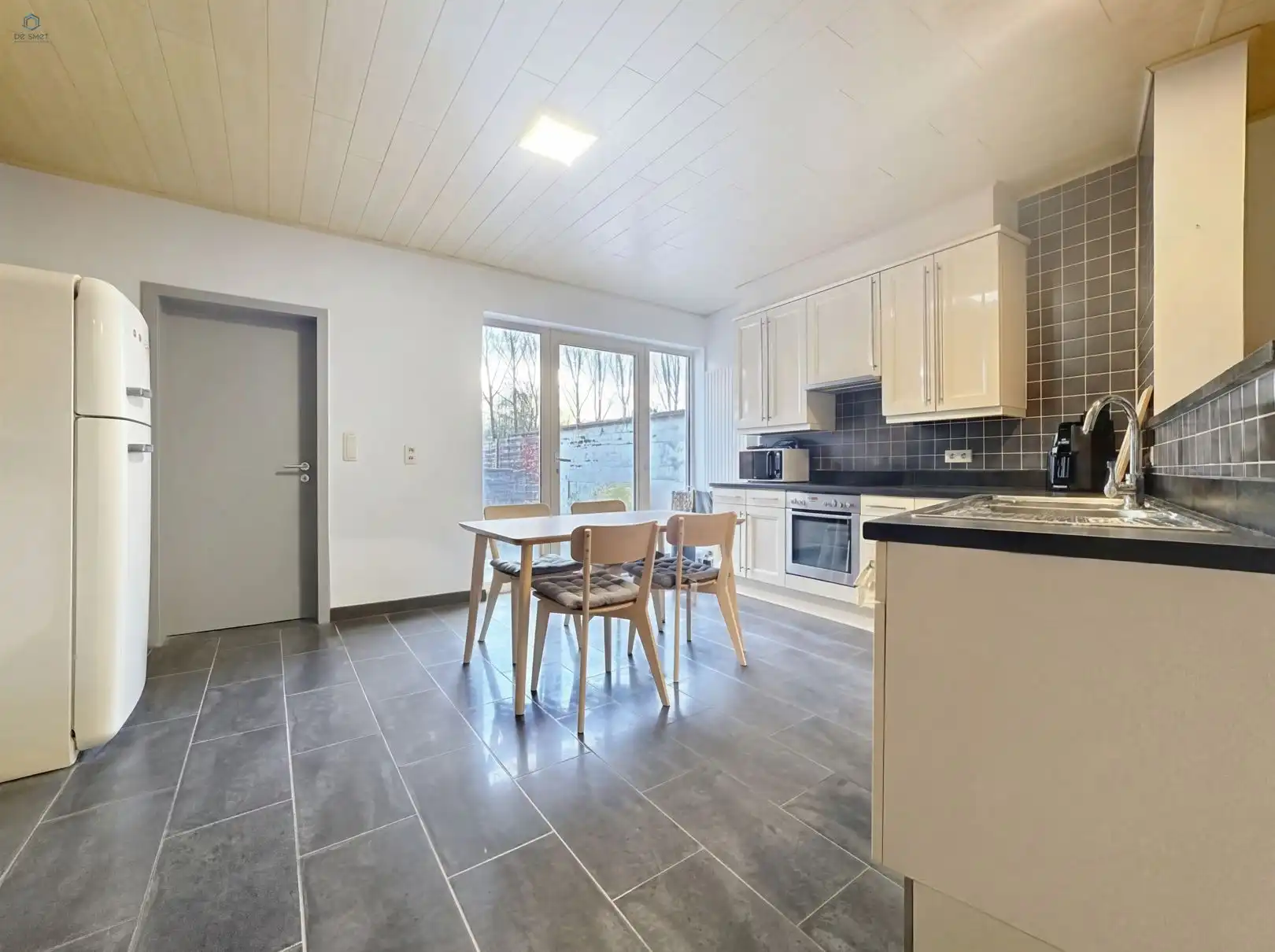 Ruime woning met 4 slks, tuin epc C foto 4