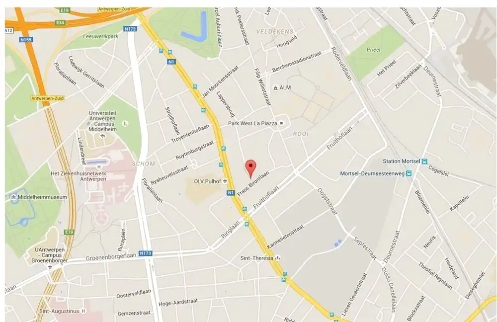 Buiten autostaanplaats te Berchem foto 3