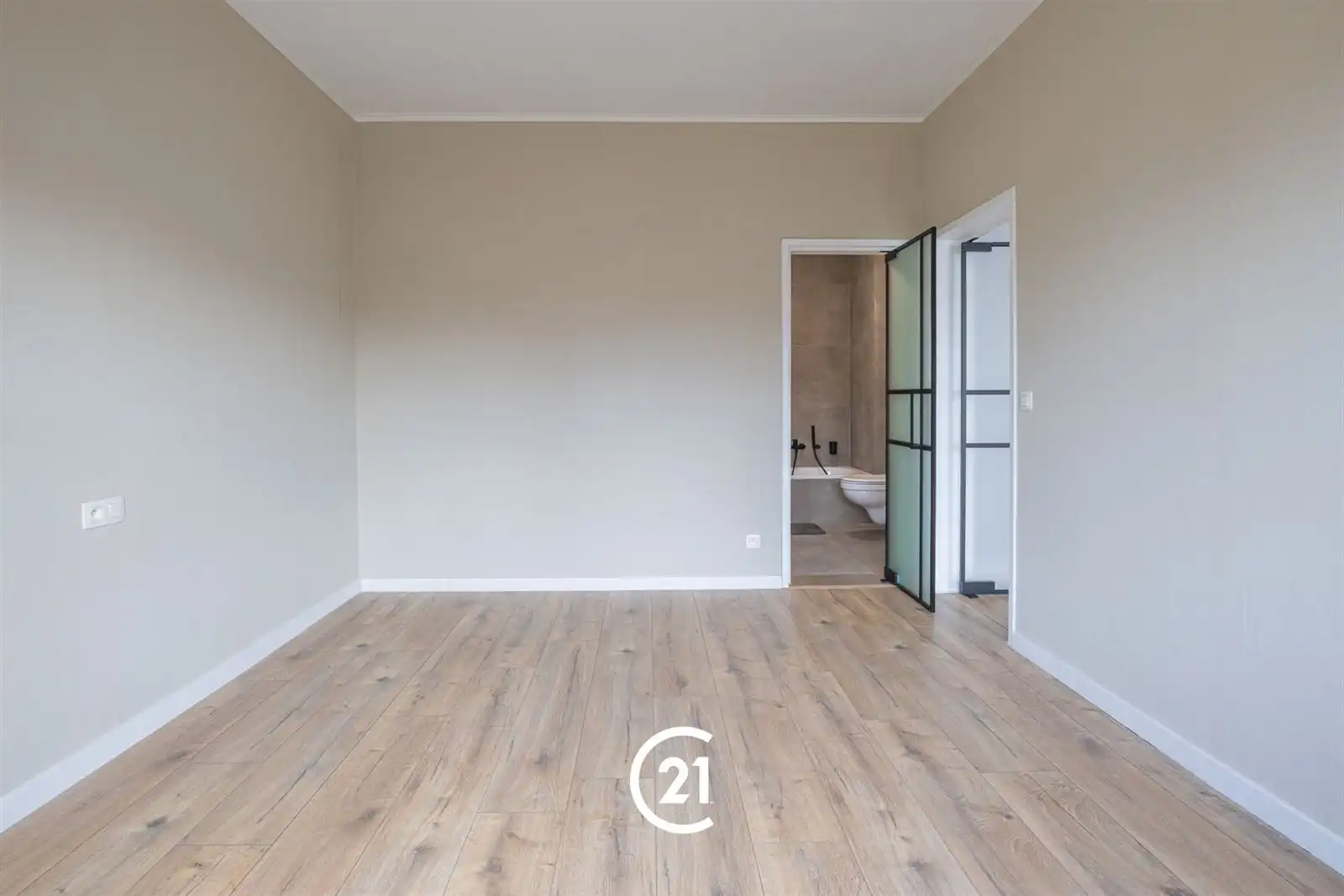 Instapklaar en stijlvol gerenoveerd appartement in Gent foto 7