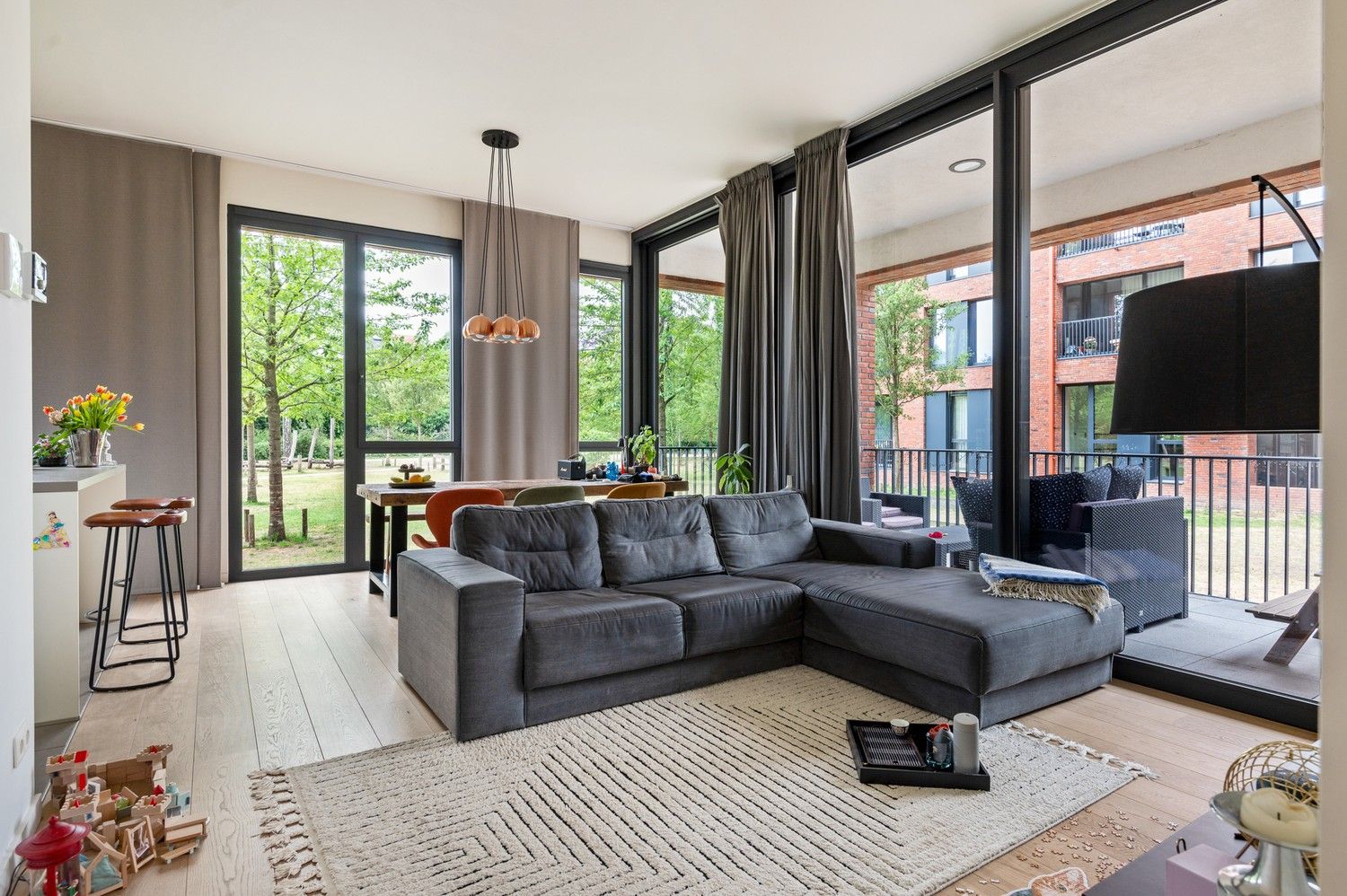 Gelijkvloers appartement met 2 slaapkamers en terras in 't Groen Kwartier! foto 2