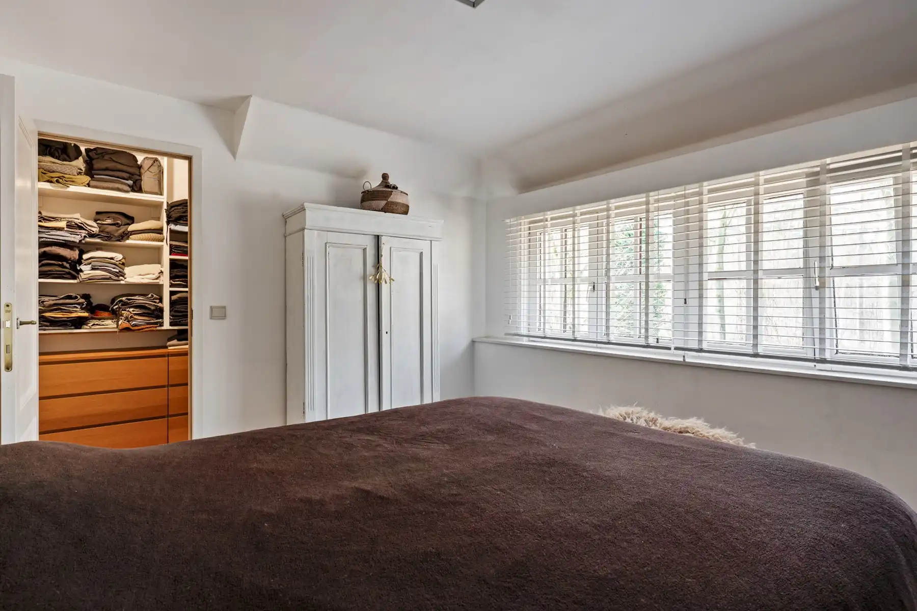 Charmante halfopen woning met polyvalent bijgebouw foto 13