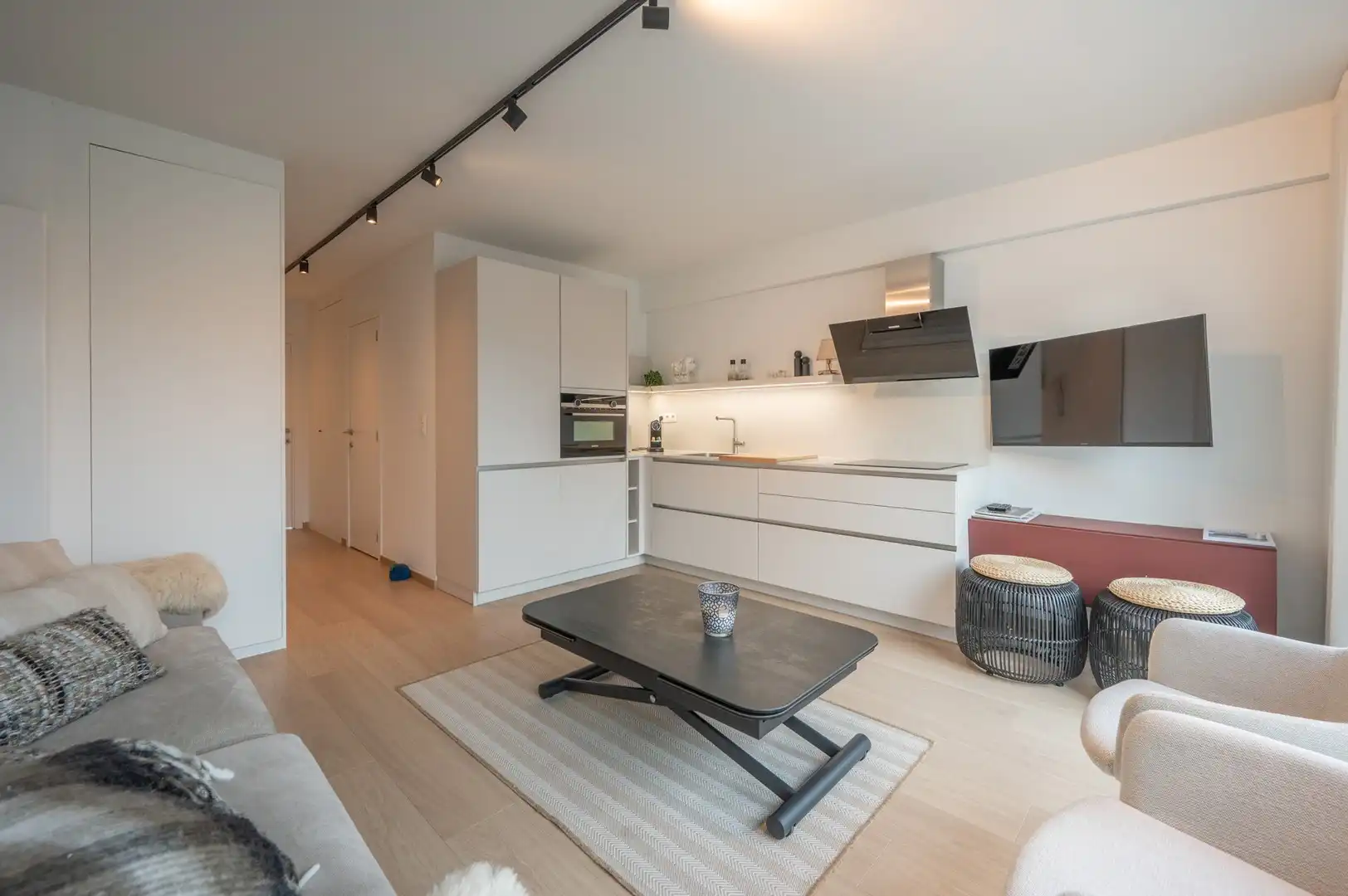 Appartement met schitterend zonneterras en zijdelings zeezicht vlakbij het Driehoeksplein in het Zoute. foto 9