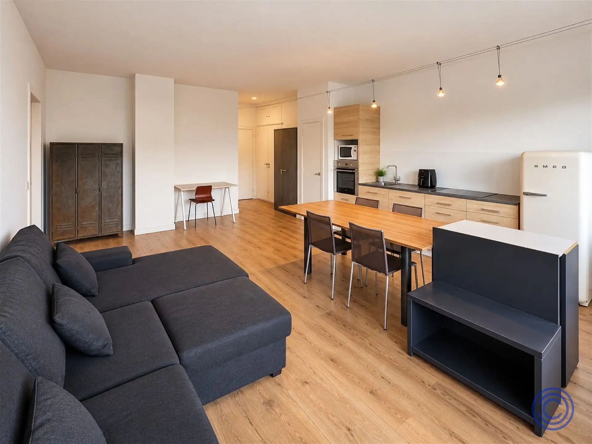 Instapklaar 1-slpk appartement met terras aan het Zuidpark foto 3