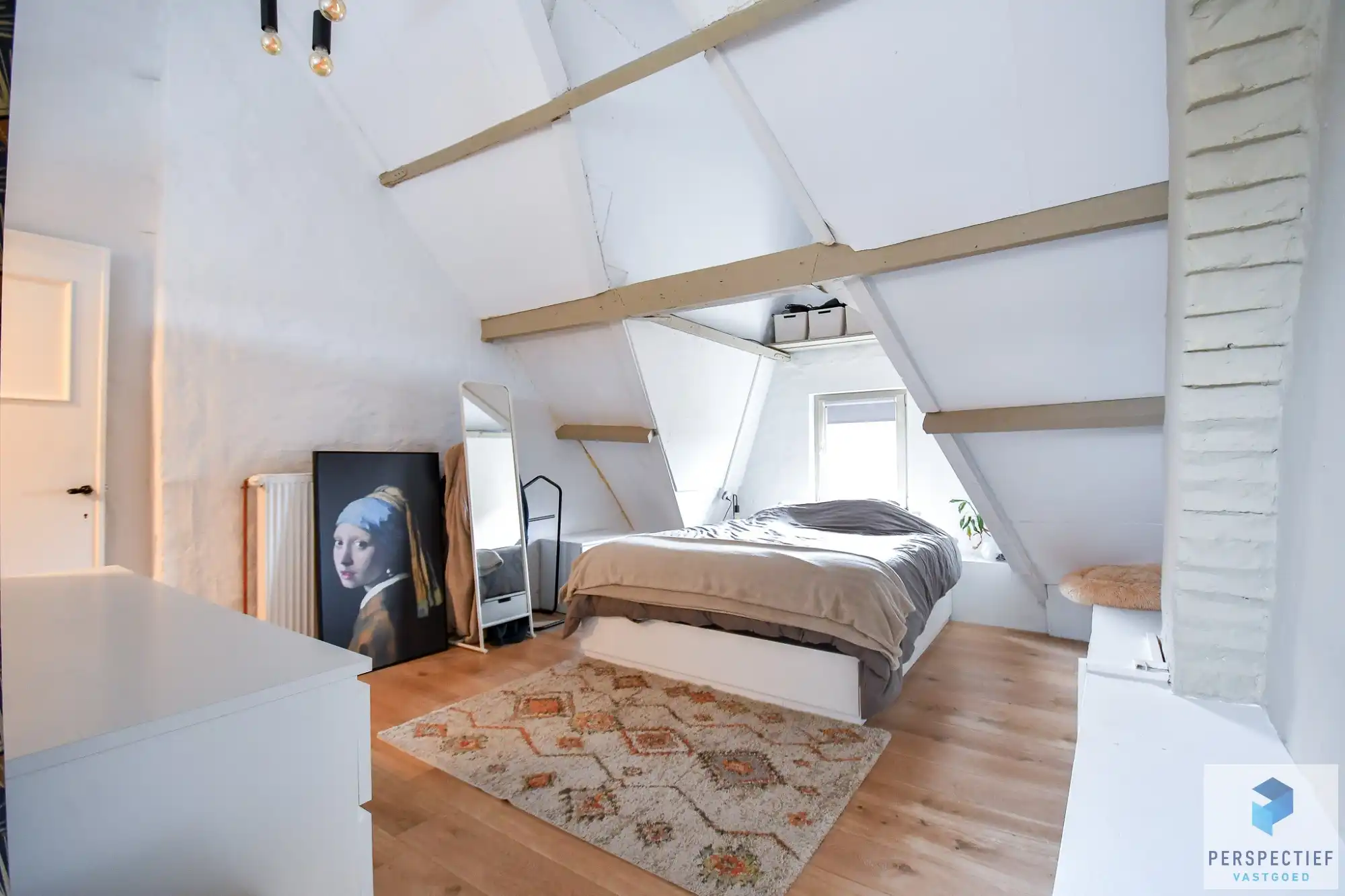 Mooie INSTAPKLARE stadswoning met 3 slpk en koer foto 13