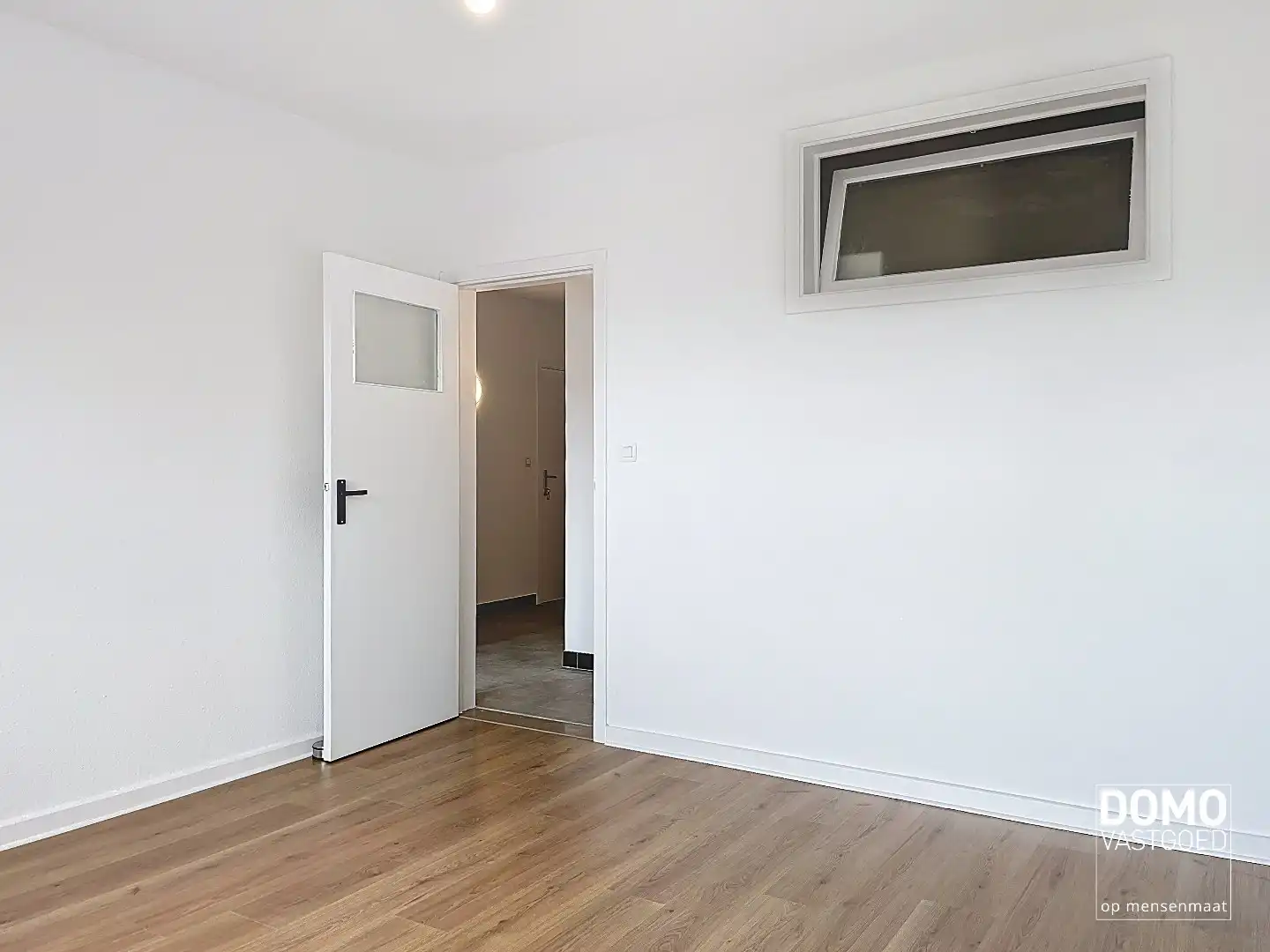 APPARTEMENT MET 2 SLAAPKAMERS EN GARAGEBOX NABIJ CENTRUM VAN HASSELT foto 7