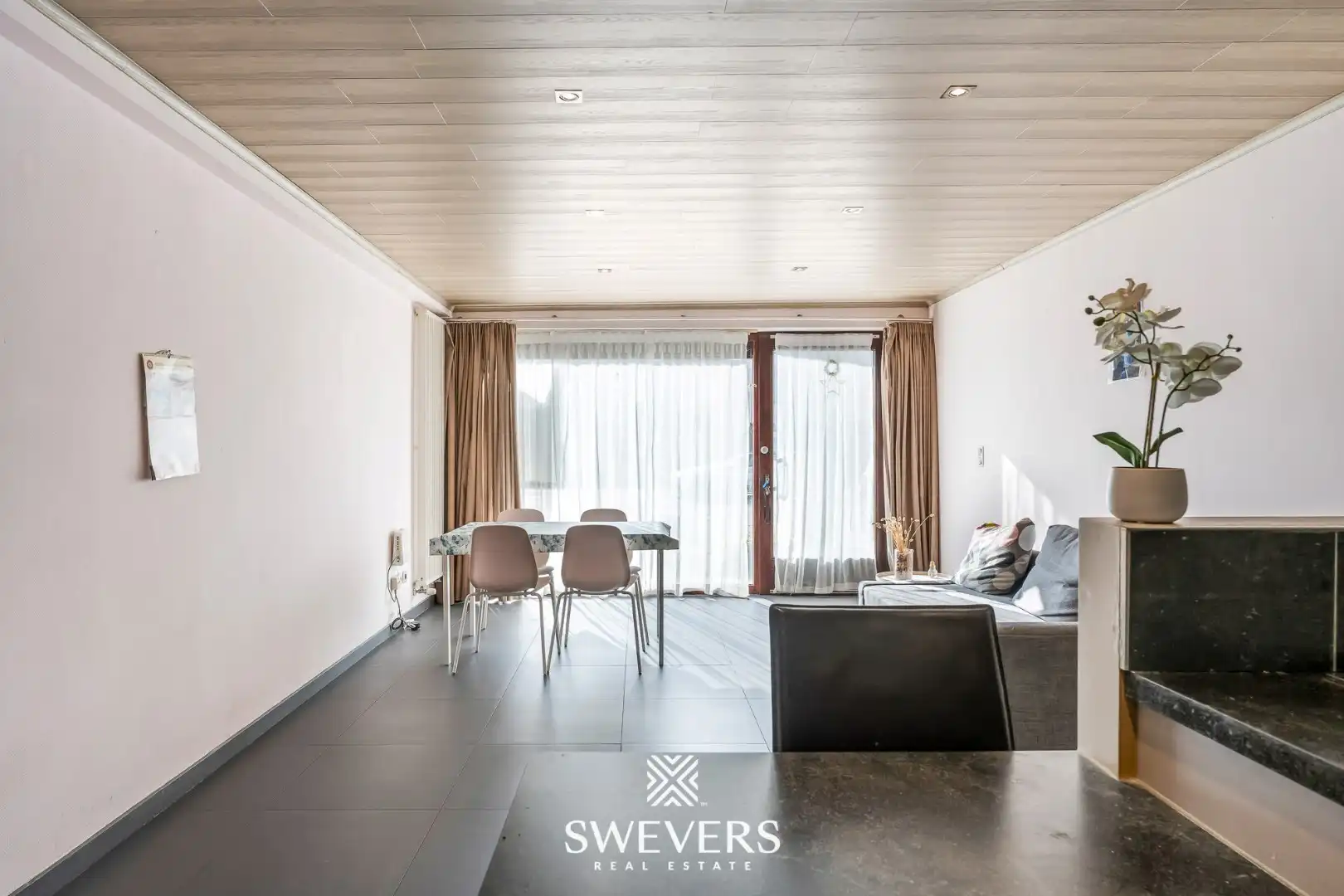 Gelijkvloers appartement net buiten Beringen centrum foto 3