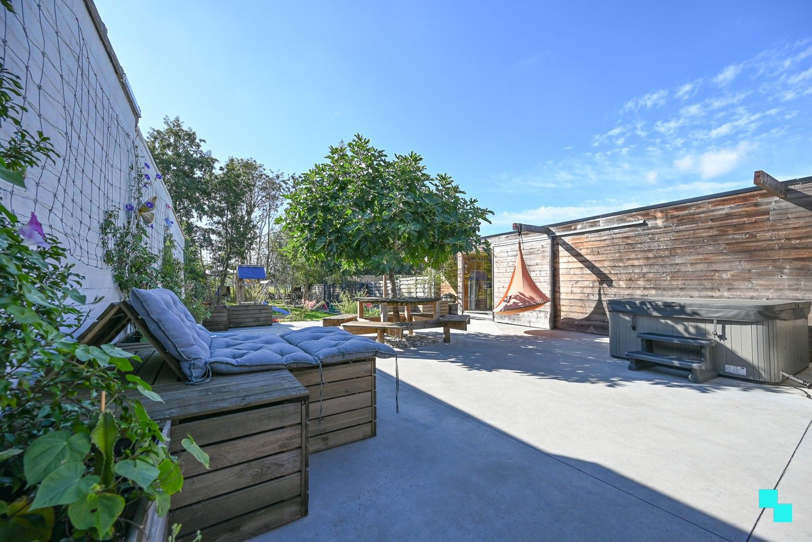 Energiezuinige woning met fantastische tuin op grens Izegem / Rumbeke foto 14