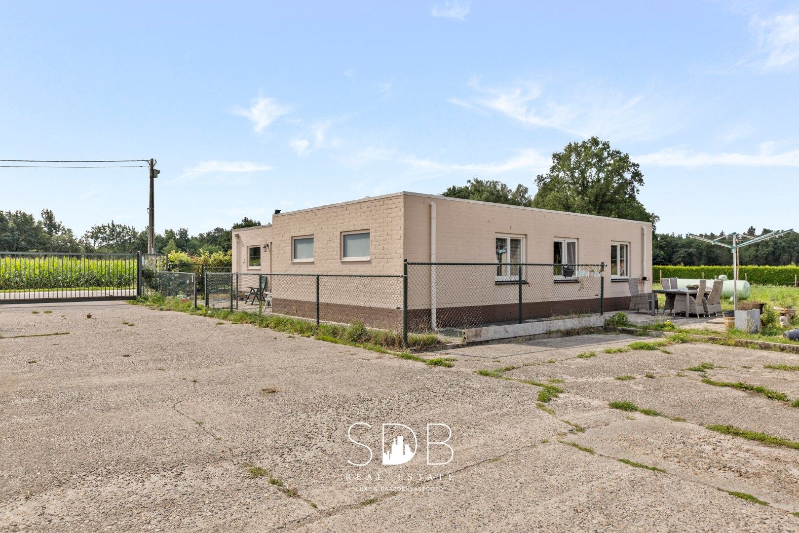 Boerderij met paardenfaciliteiten en graslanden op 14.490m² foto 21