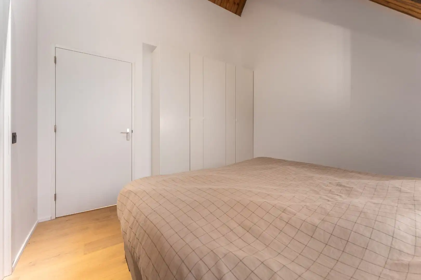 Prachtig gerenoveerde stadswoning foto 11