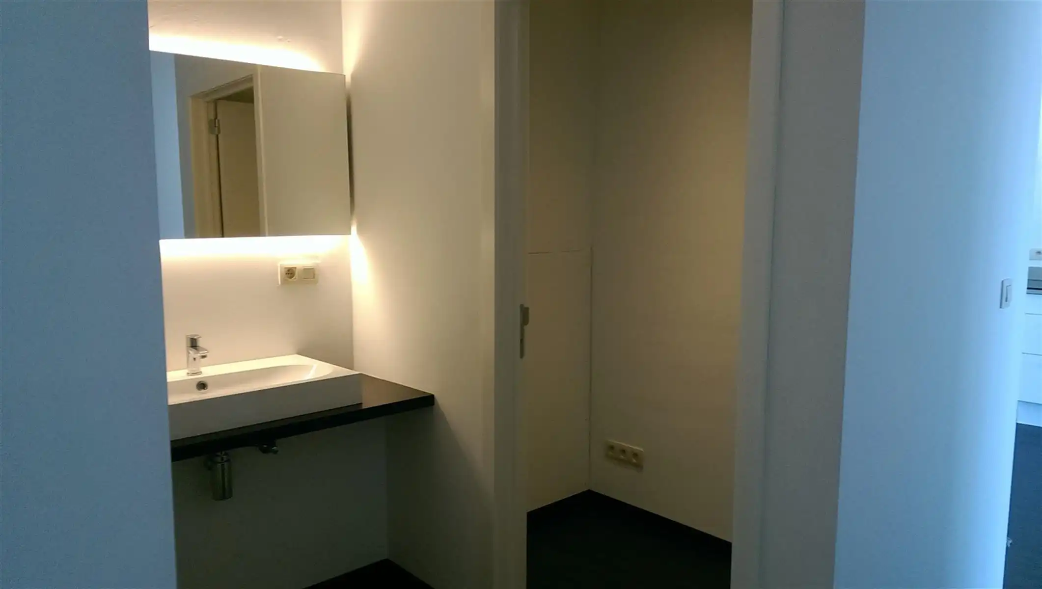 Verzorgde handelsruimte met parkeergelegenheid foto 10