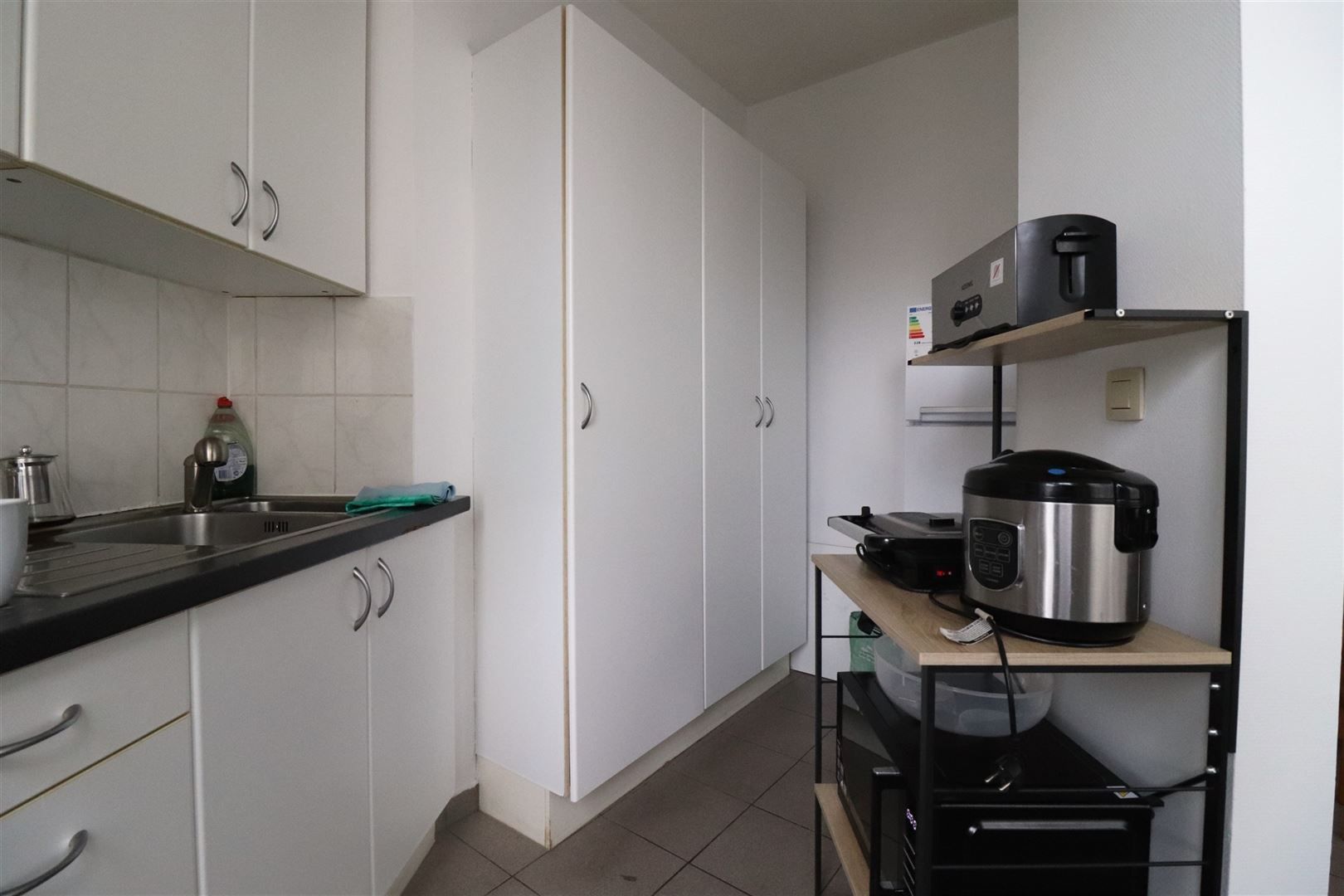 Verhuurd appartement met 2 slaapkamers foto 3