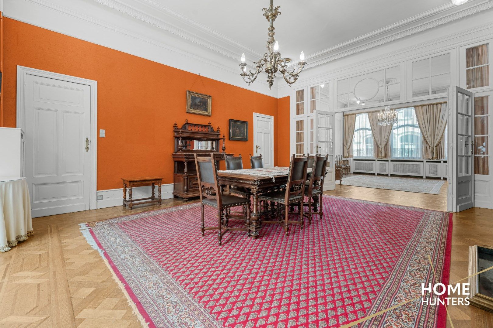 Statige herenwoning met 8 slaapkamers, ruime garage, praktijkruimte en fenomenale stadstuin foto 15